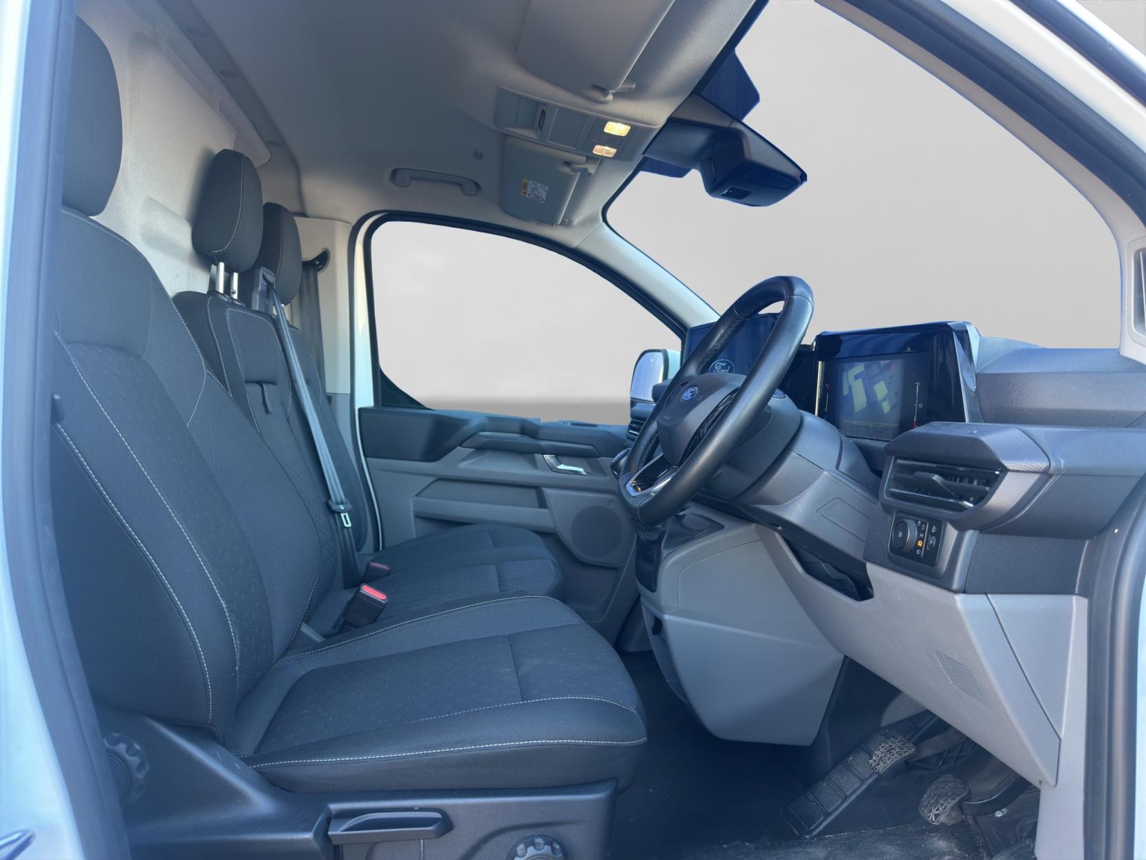 Ford Transit Custom 2.0 300 EcoBlue Limited Panel Van 5dr Diesel Manual L2 H1 Euro 6 (s/s) (136 ps)