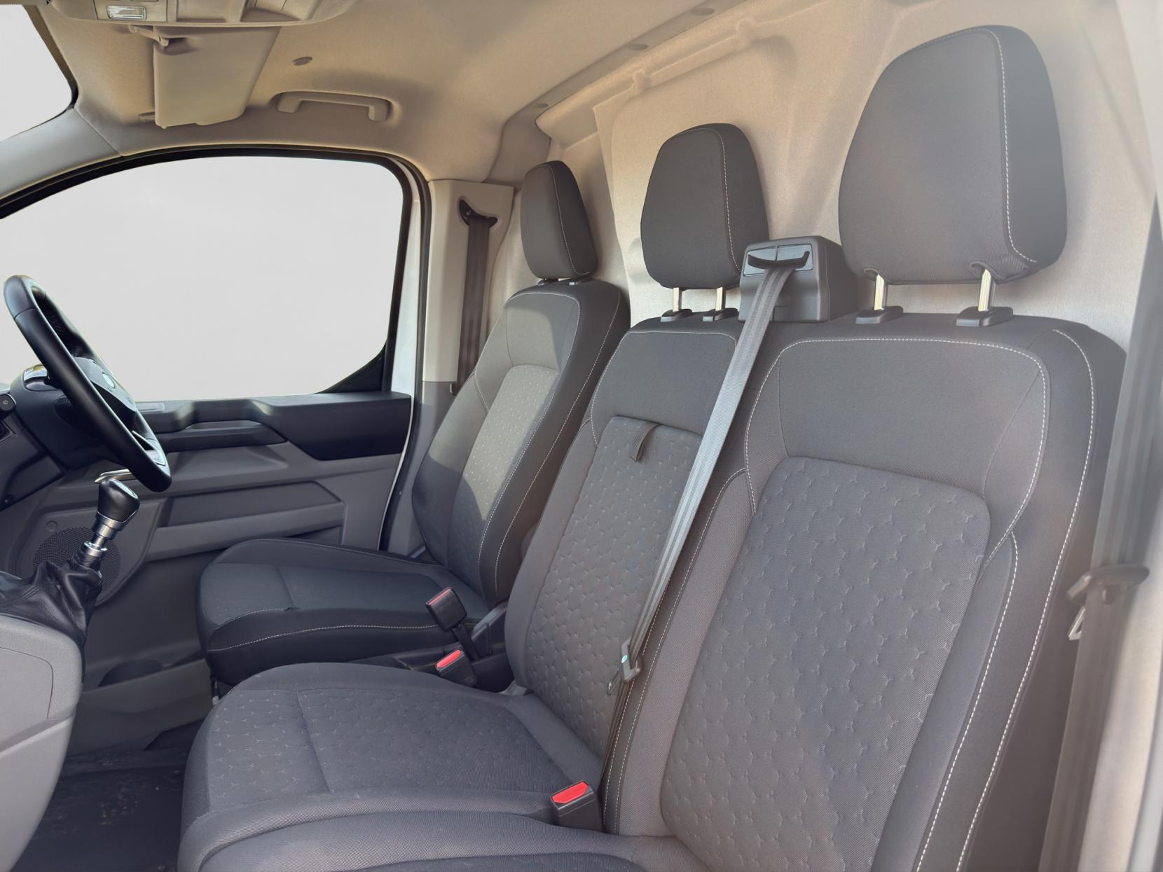 Ford Transit Custom 2.0 300 EcoBlue Limited Panel Van 5dr Diesel Manual L2 H1 Euro 6 (s/s) (136 ps)