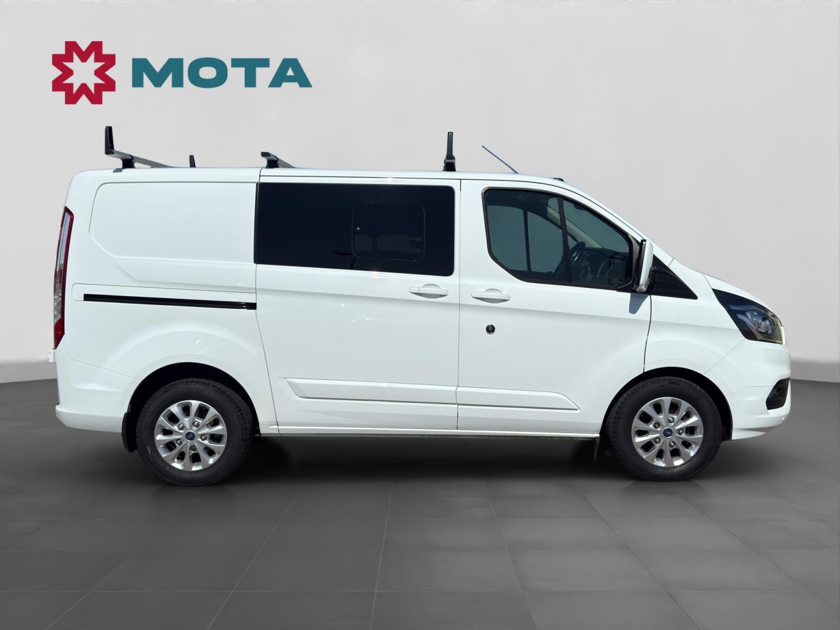 Ford Transit Custom 2.0 300 EcoBlue Limited Crew Van Double Cab 5dr Diesel Manual L1 H1 Euro 6 (6 Seat) (130 ps)