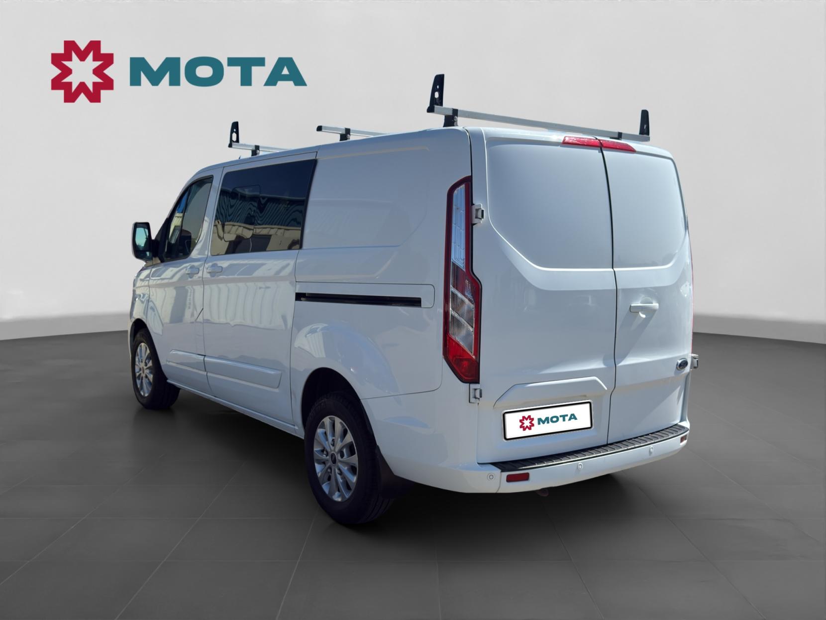 Ford Transit Custom 2.0 300 EcoBlue Limited Crew Van Double Cab 5dr Diesel Manual L1 H1 Euro 6 (6 Seat) (130 ps)
