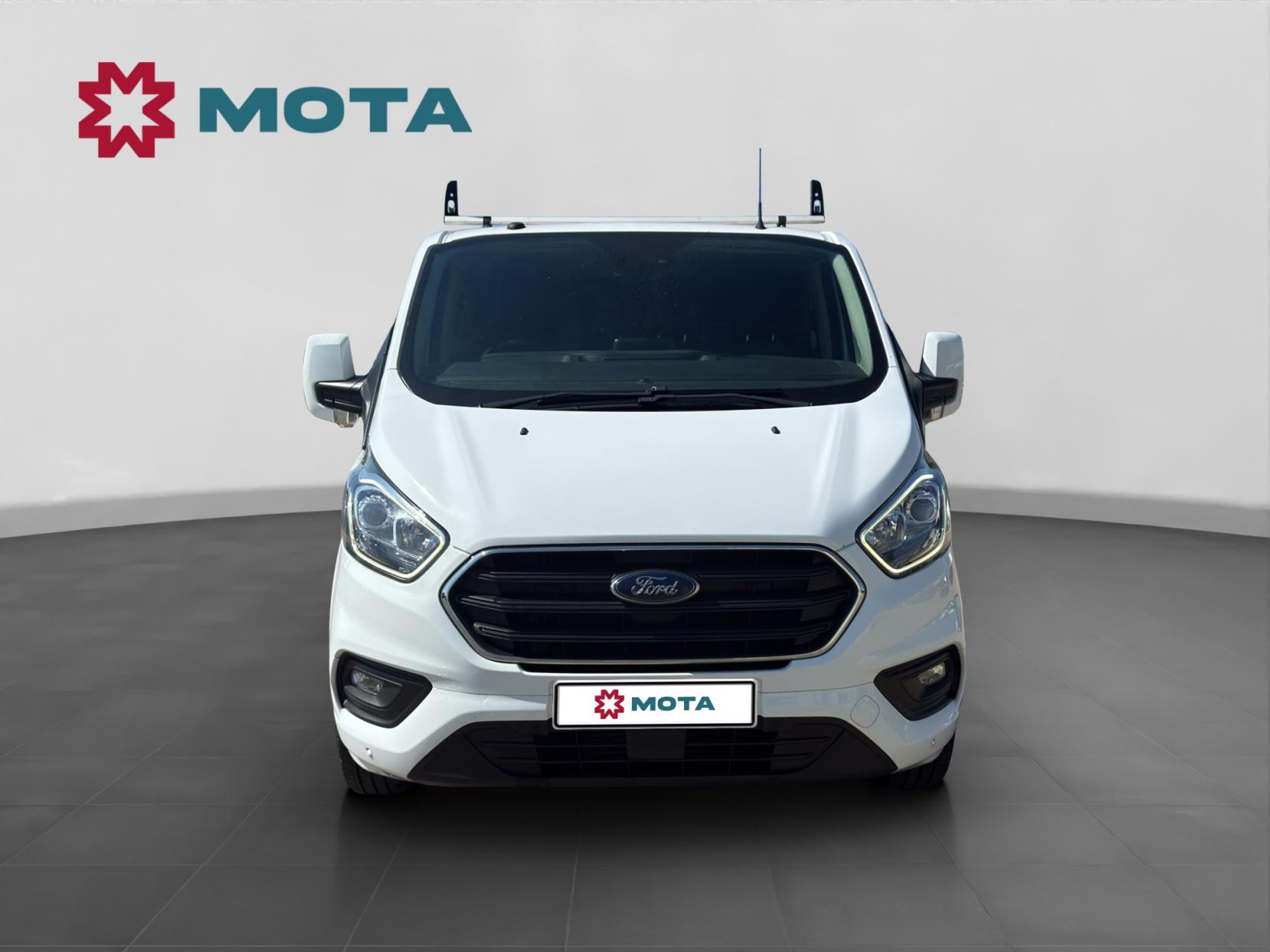 Ford Transit Custom 2.0 300 EcoBlue Limited Crew Van Double Cab 5dr Diesel Manual L1 H1 Euro 6 (6 Seat) (130 ps)