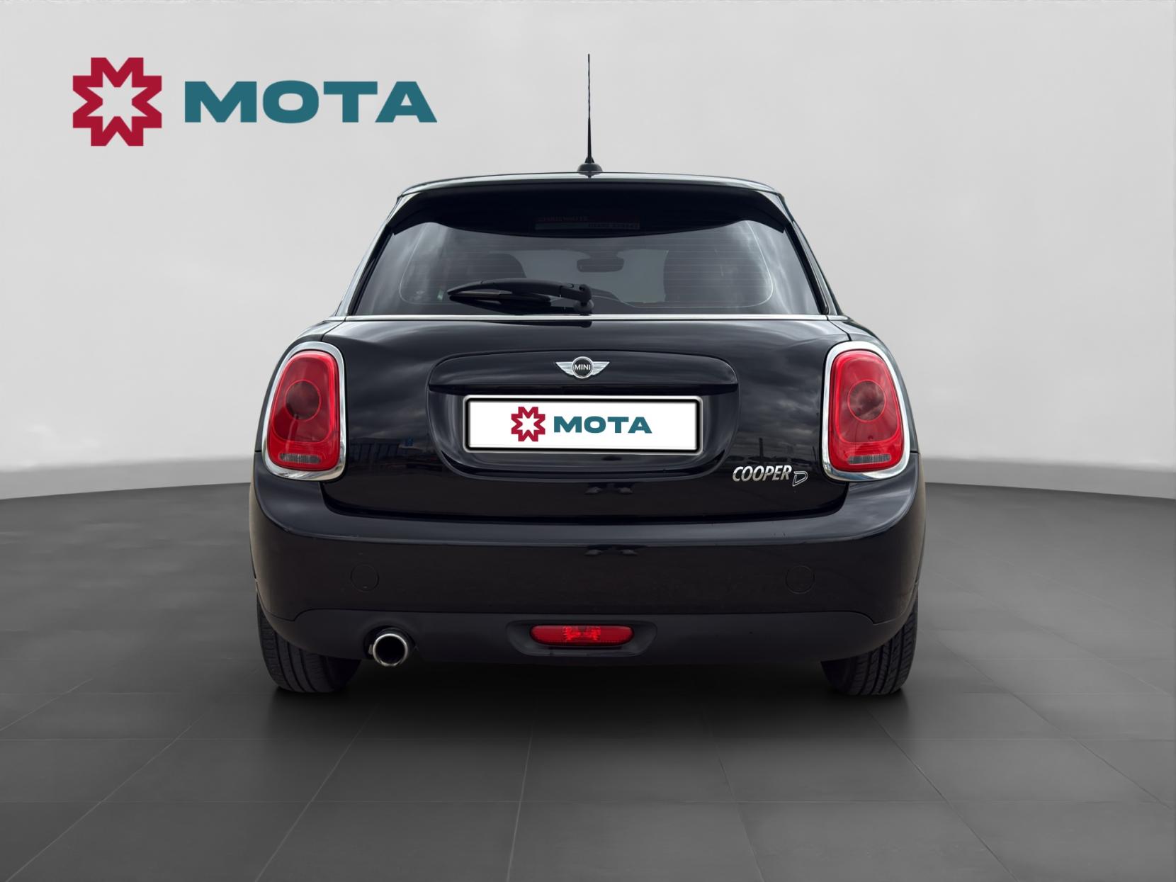 MINI Hatch 1.5 Cooper D Hatchback 5dr Diesel Auto Euro 6 (s/s) (116 ps)