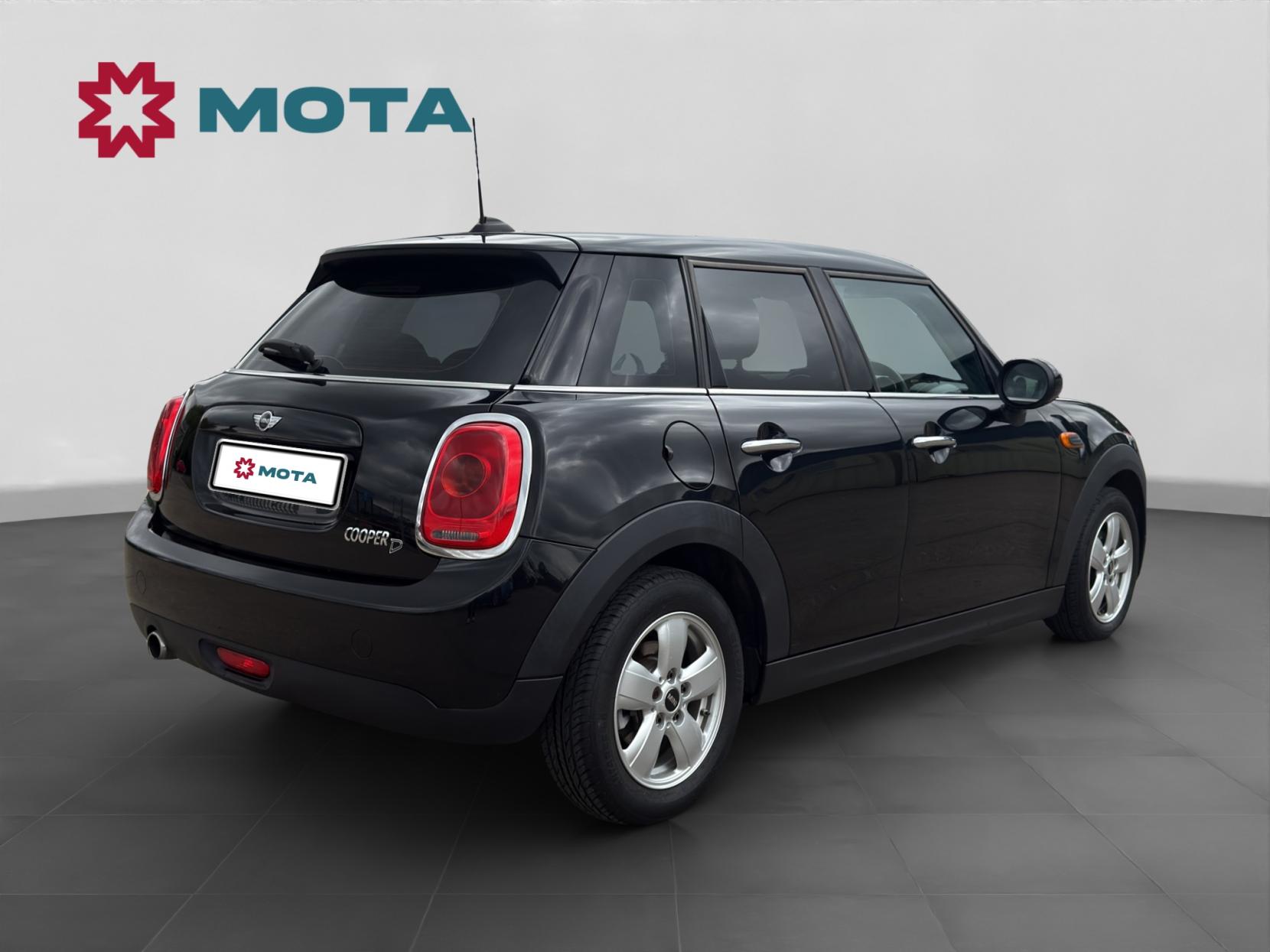 MINI Hatch 1.5 Cooper D Hatchback 5dr Diesel Auto Euro 6 (s/s) (116 ps)