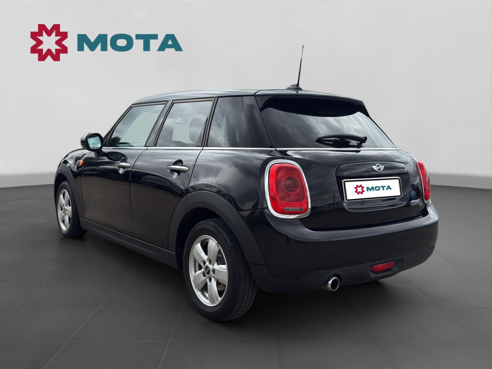 MINI Hatch 1.5 Cooper D Hatchback 5dr Diesel Auto Euro 6 (s/s) (116 ps)