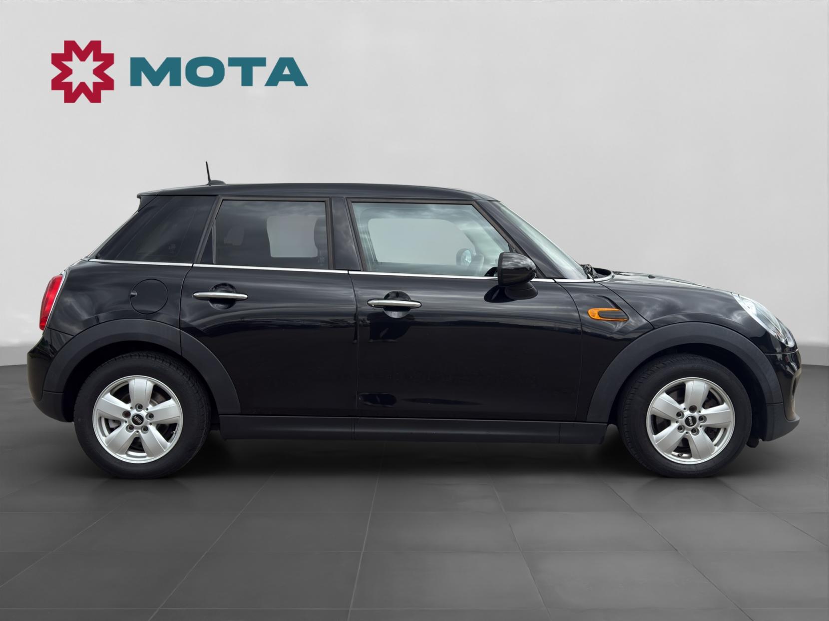 MINI Hatch 1.5 Cooper D Hatchback 5dr Diesel Auto Euro 6 (s/s) (116 ps)