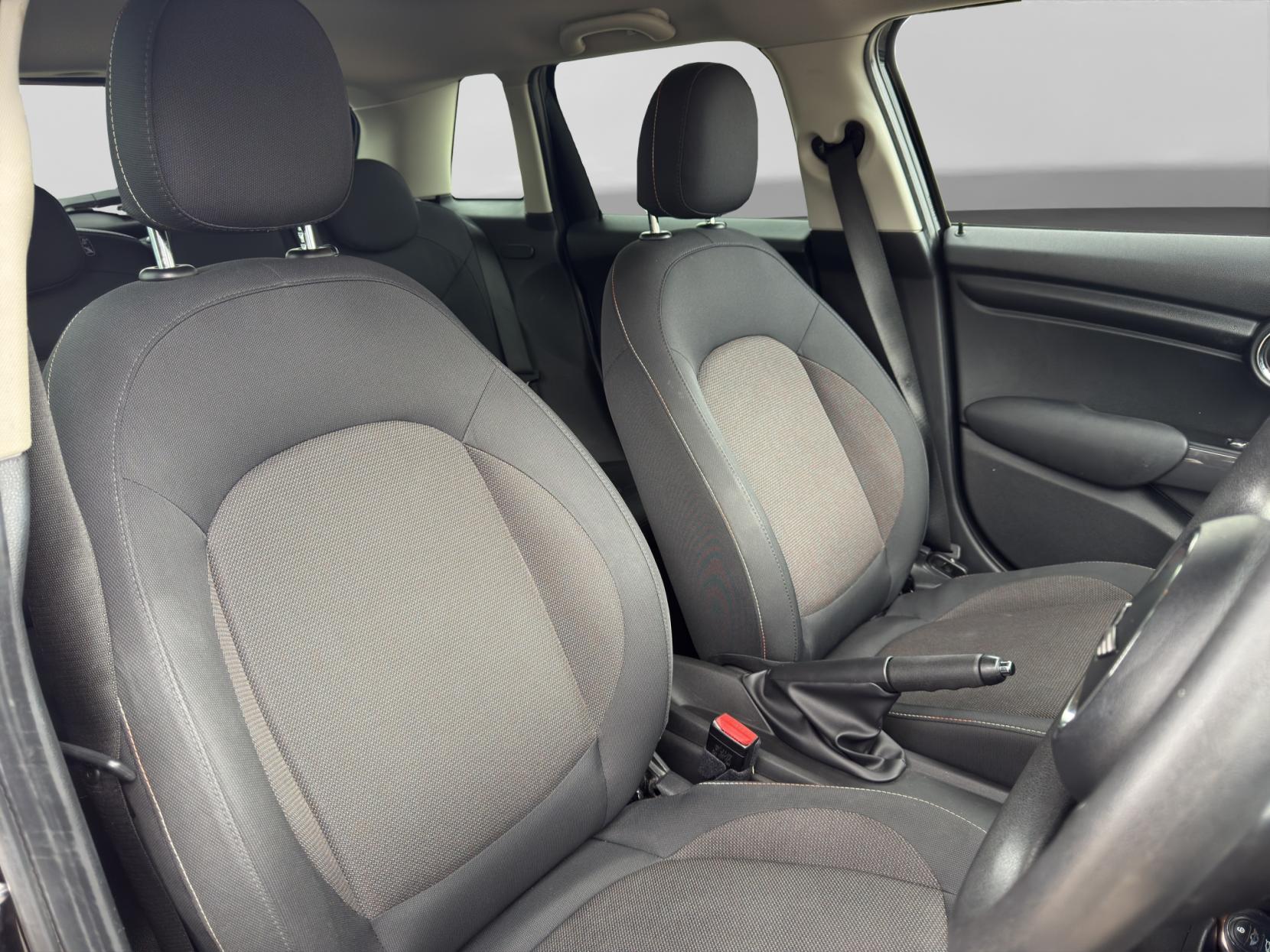 MINI Hatch 1.5 Cooper D Hatchback 5dr Diesel Auto Euro 6 (s/s) (116 ps)