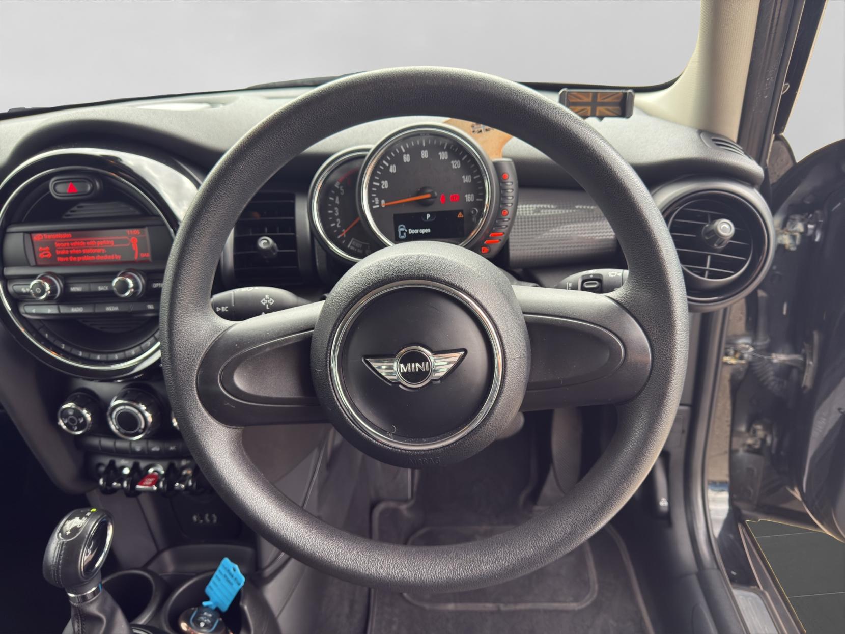 MINI Hatch 1.5 Cooper D Hatchback 5dr Diesel Auto Euro 6 (s/s) (116 ps)