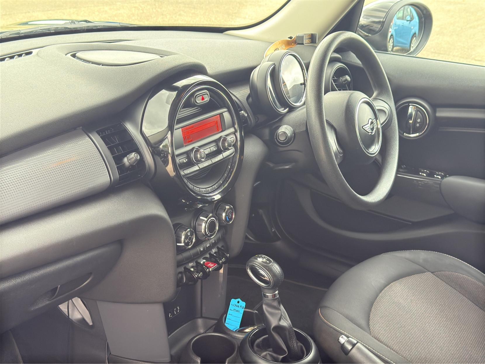 MINI Hatch 1.5 Cooper D Hatchback 5dr Diesel Auto Euro 6 (s/s) (116 ps)
