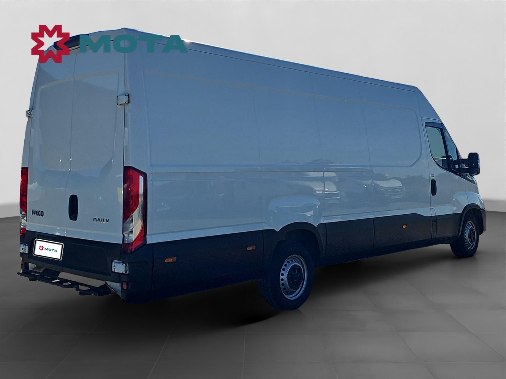 Iveco Daily 2.3 35S 3520L Panel Van LCV (2019 - )