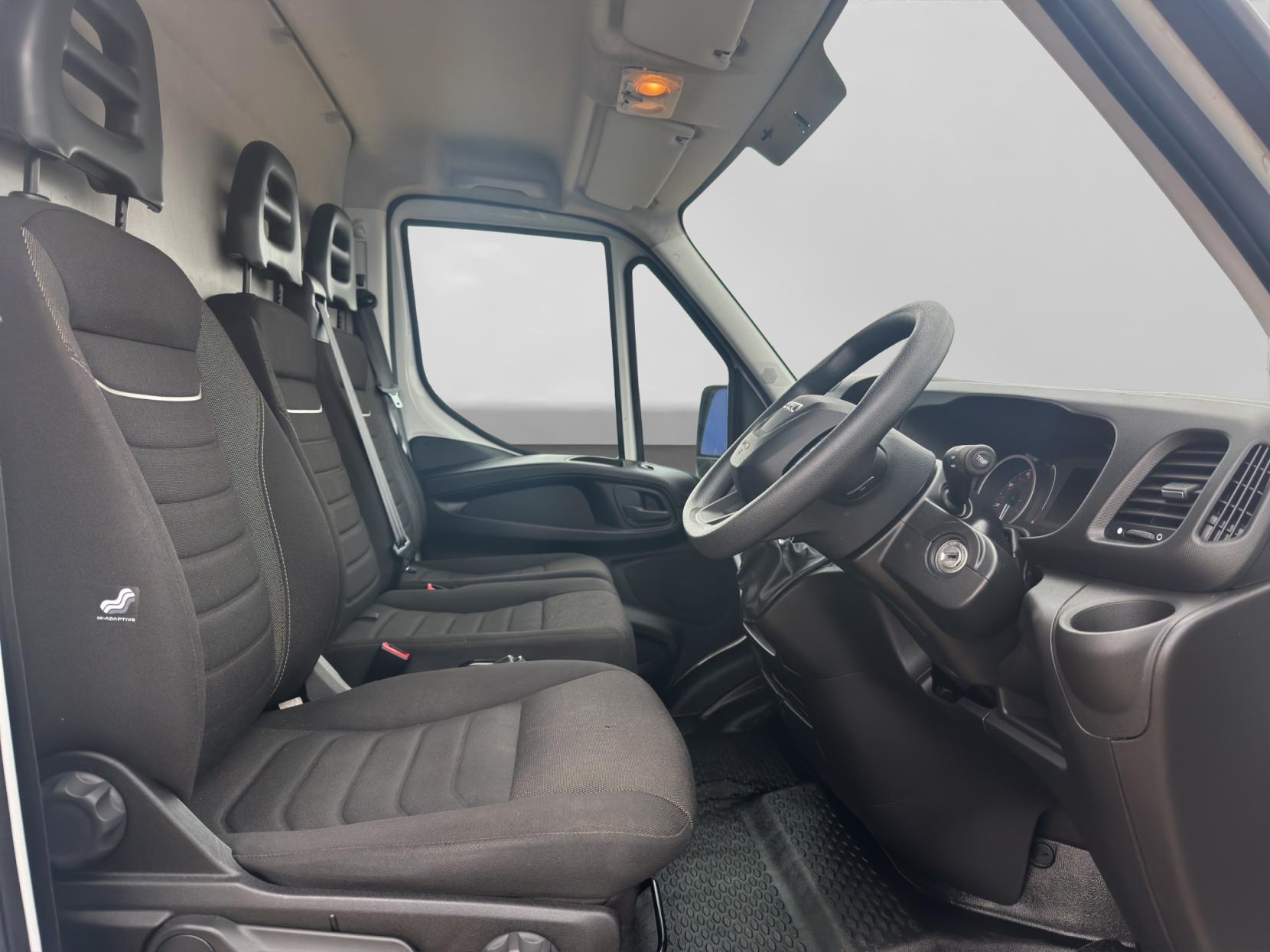Iveco Daily 2.3 35S 3520L Panel Van LCV (2019 - )