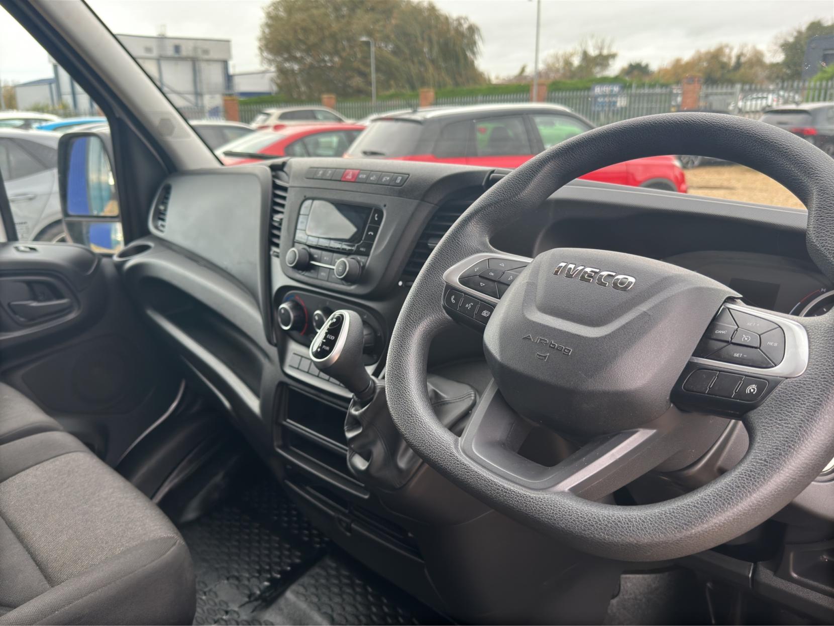 Iveco Daily 2.3 35S 3520L Panel Van LCV (2019 - )