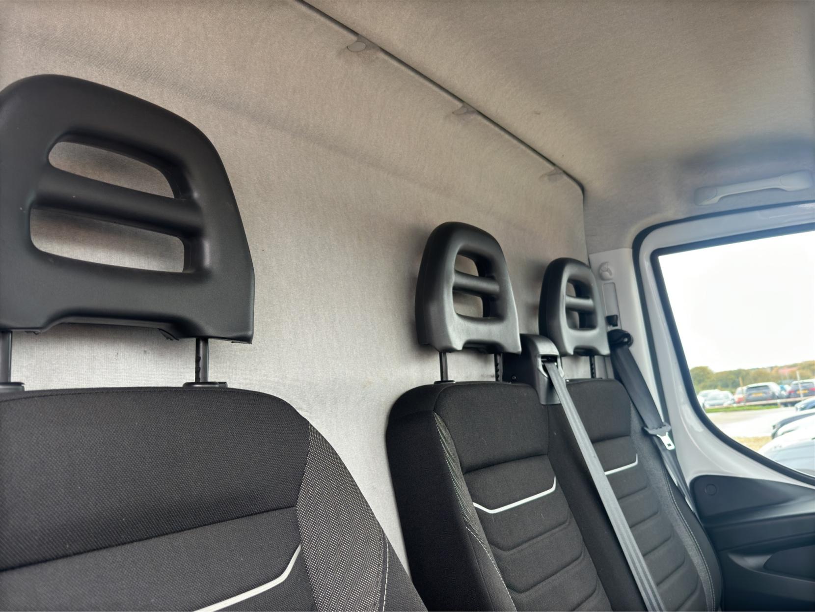 Iveco Daily 2.3 35S 3520L Panel Van LCV (2019 - )