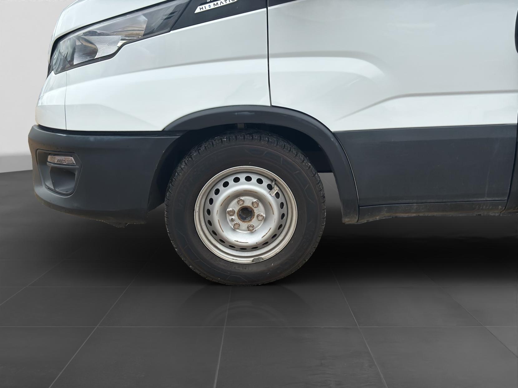 Iveco Daily 2.3 35S 3520L Panel Van LCV (2019 - )