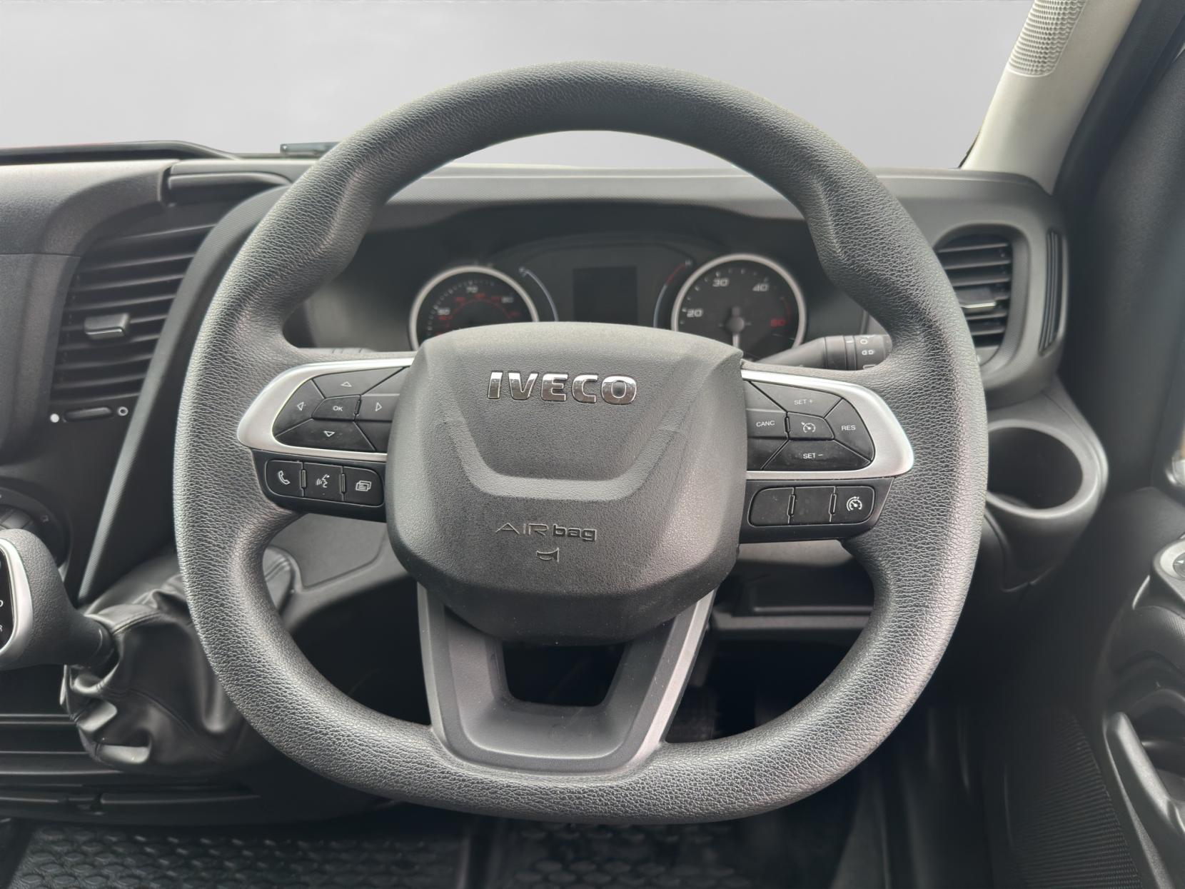 Iveco Daily 2.3 35S 3520L Panel Van LCV (2019 - )