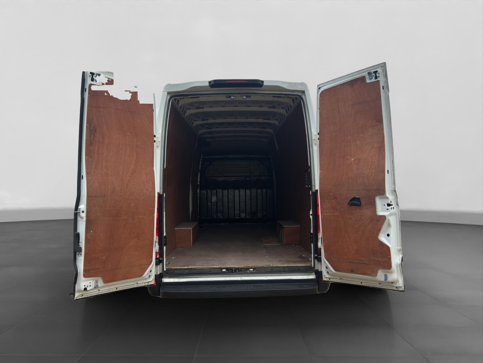 Iveco Daily 2.3 35S 3520L Panel Van LCV (2019 - )