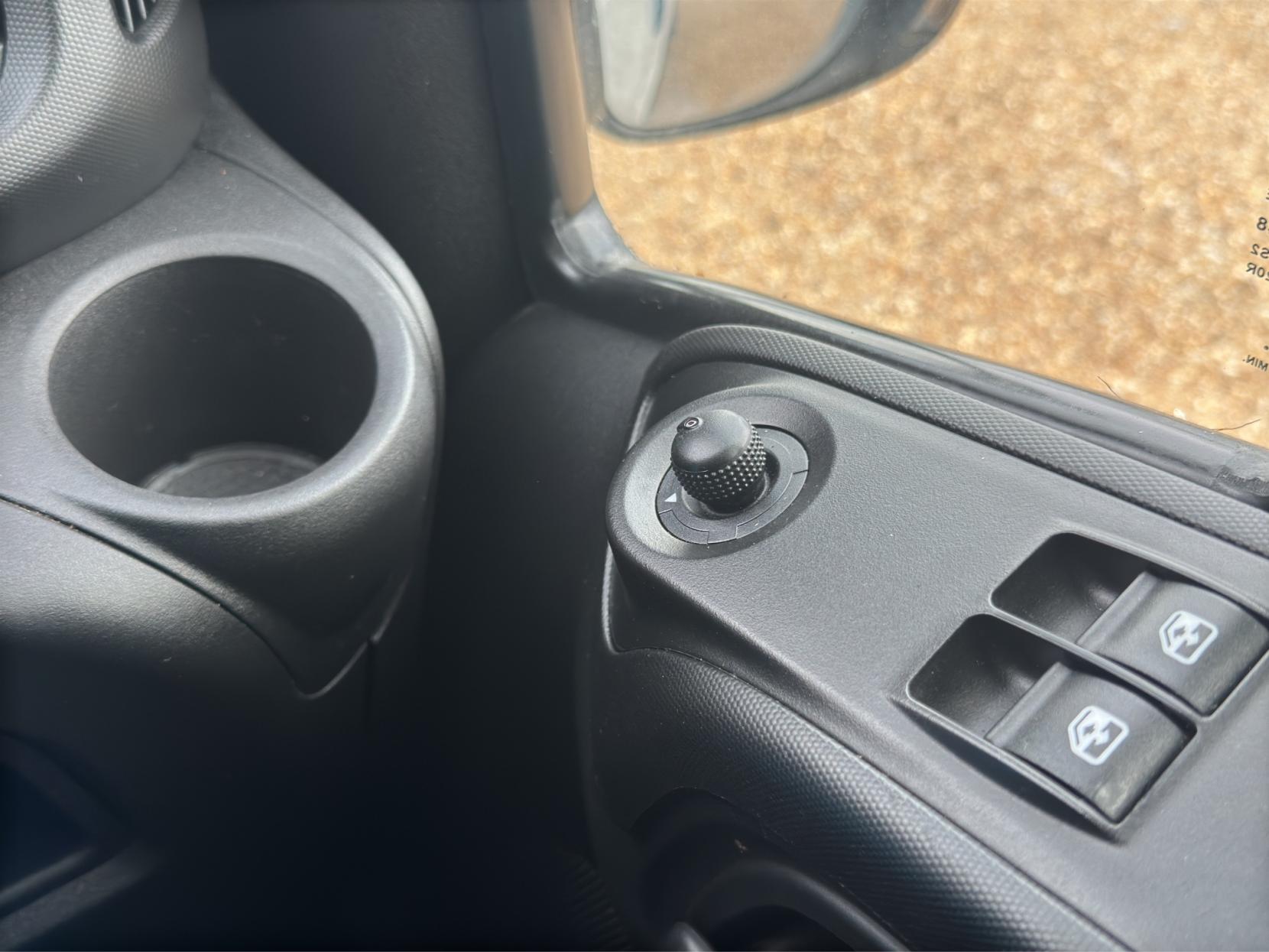 Iveco Daily 2.3 35S 3520L Panel Van LCV (2019 - )