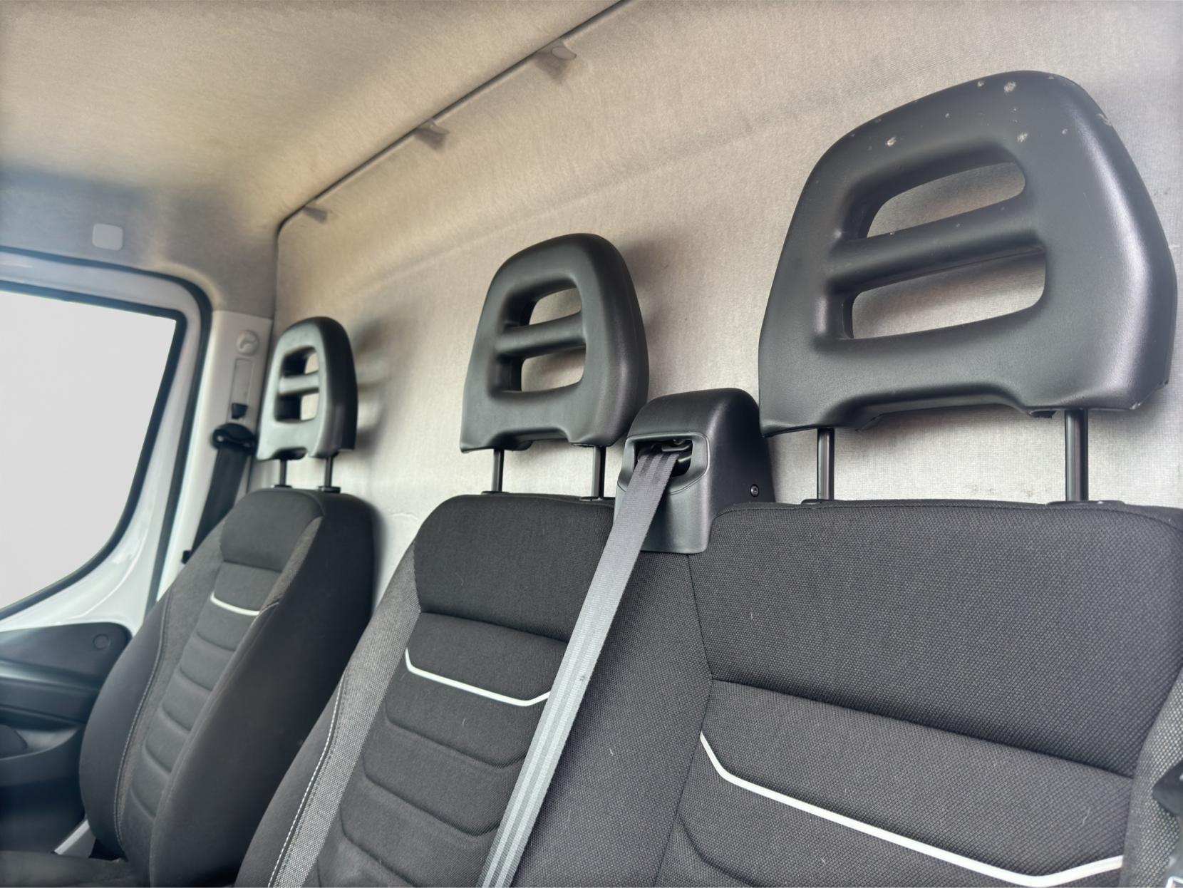 Iveco Daily 2.3 35S 3520L Panel Van LCV (2019 - )