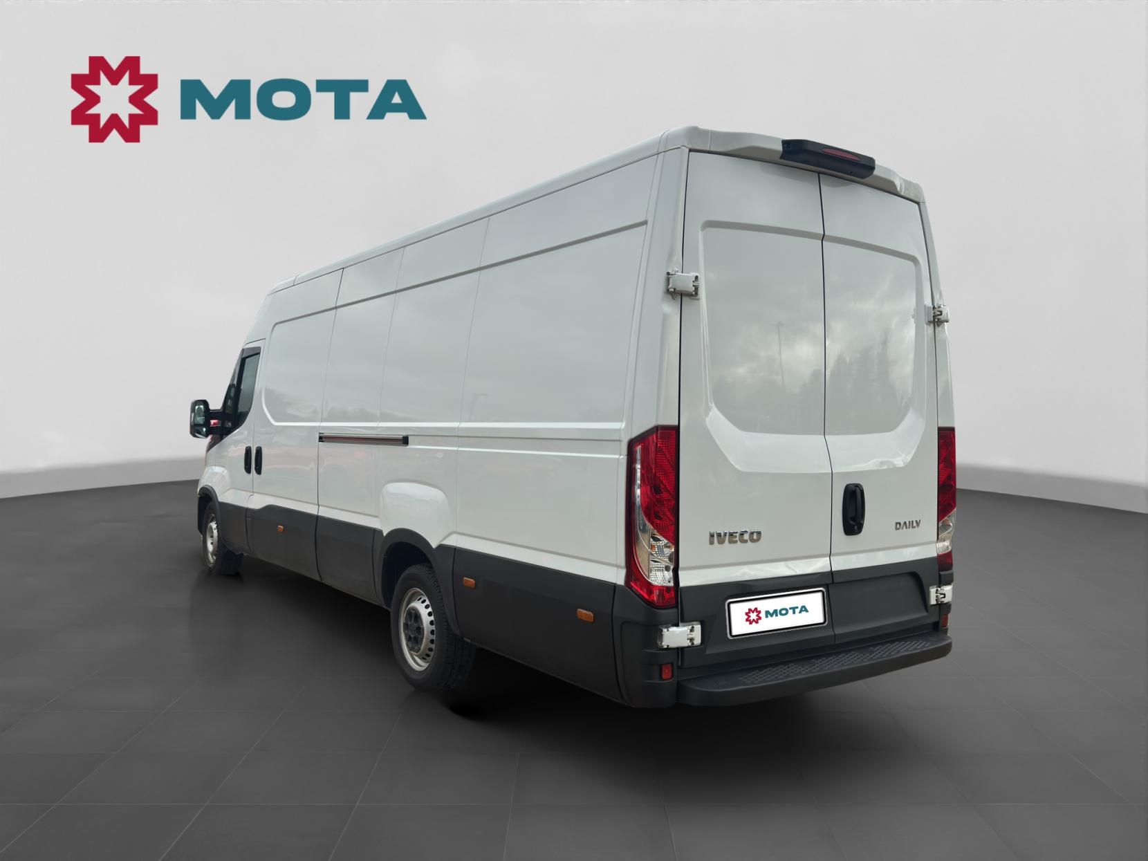 Iveco Daily 2.3 35S 3520L Panel Van LCV (2019 - )