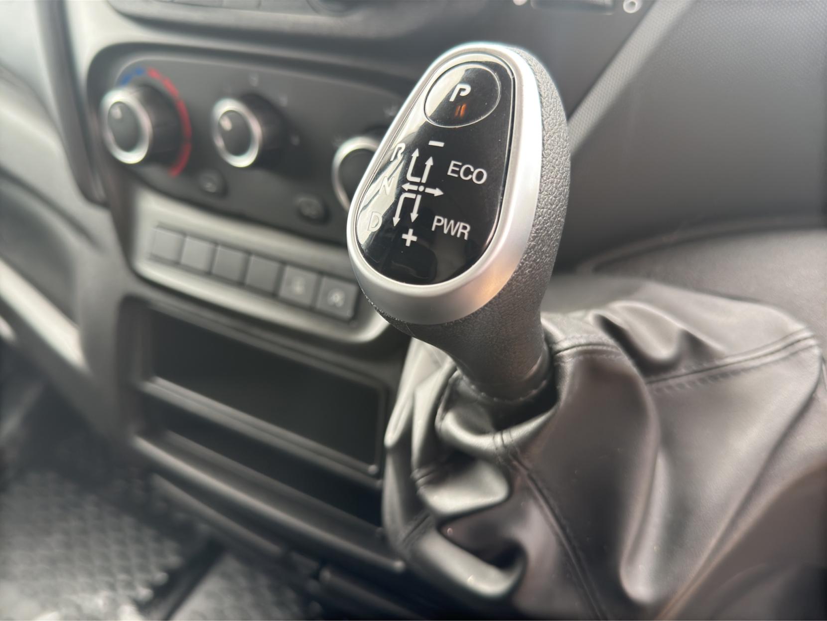 Iveco Daily 2.3 35S 3520L Panel Van LCV (2019 - )