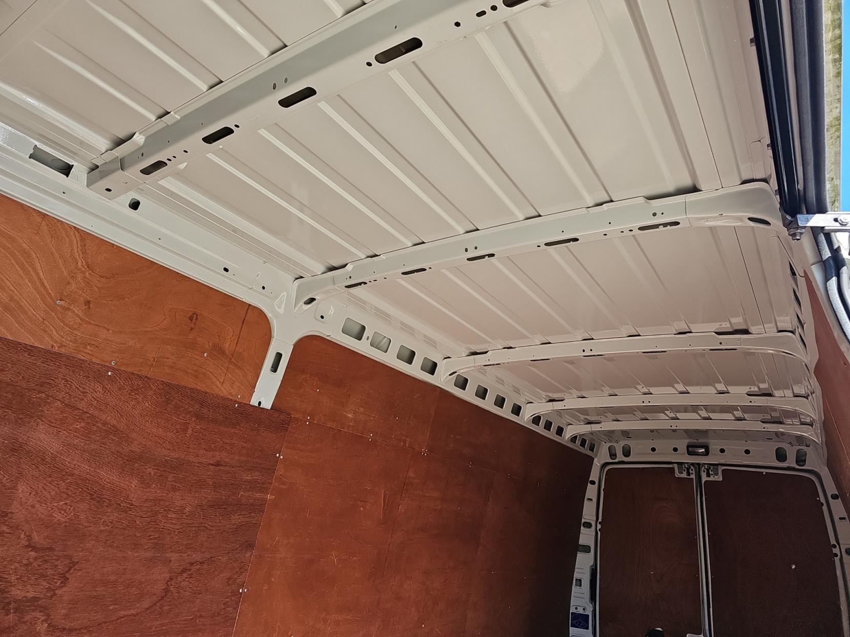 Iveco Daily 2.3 35S 3520L Panel Van LCV (2019 - )