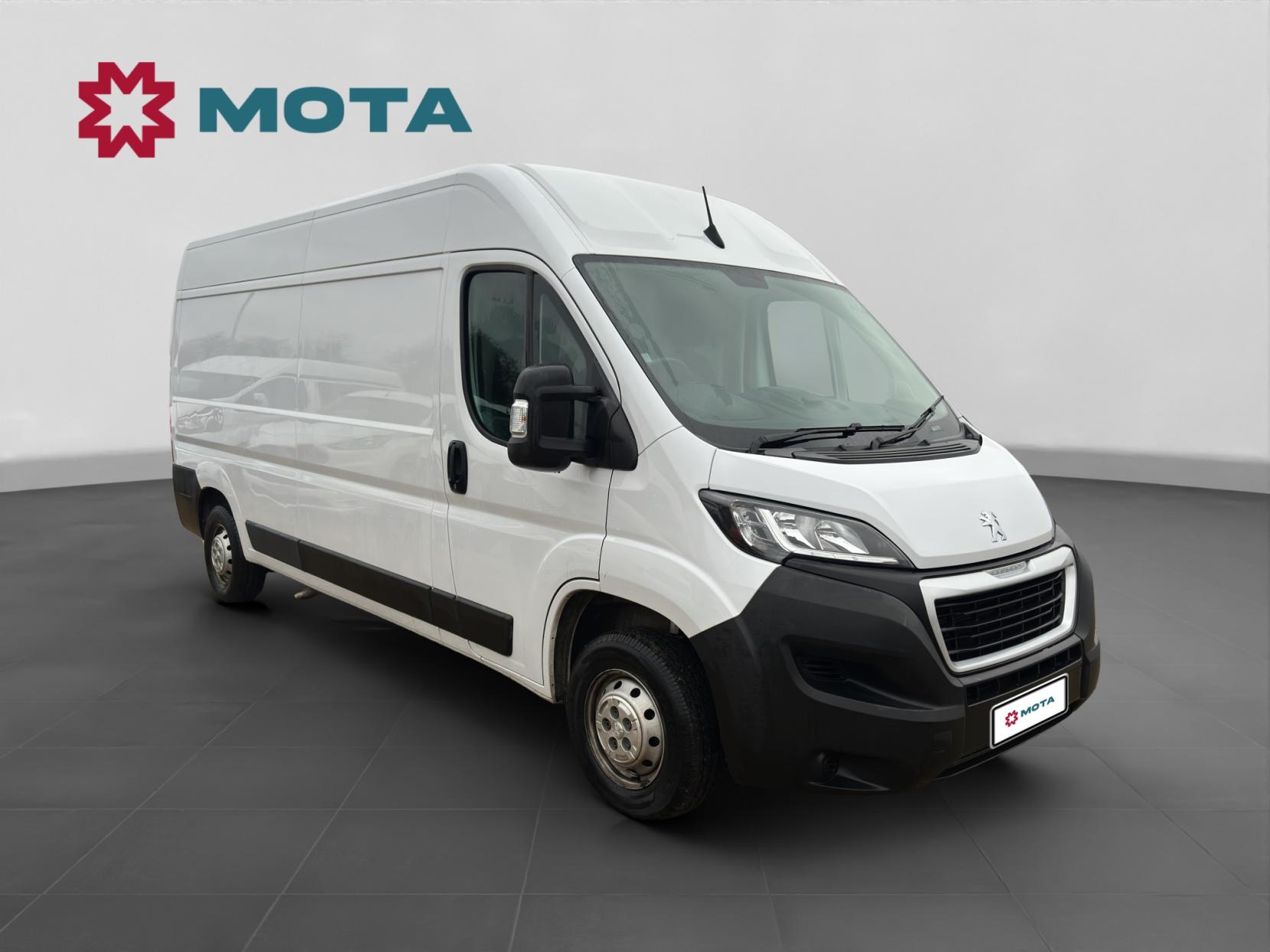 Peugeot Boxer 2.2 BlueHDi 335 Professional Panel Van 5dr Diesel Manual L3 H2 Euro 6 (s/s) (140 ps)