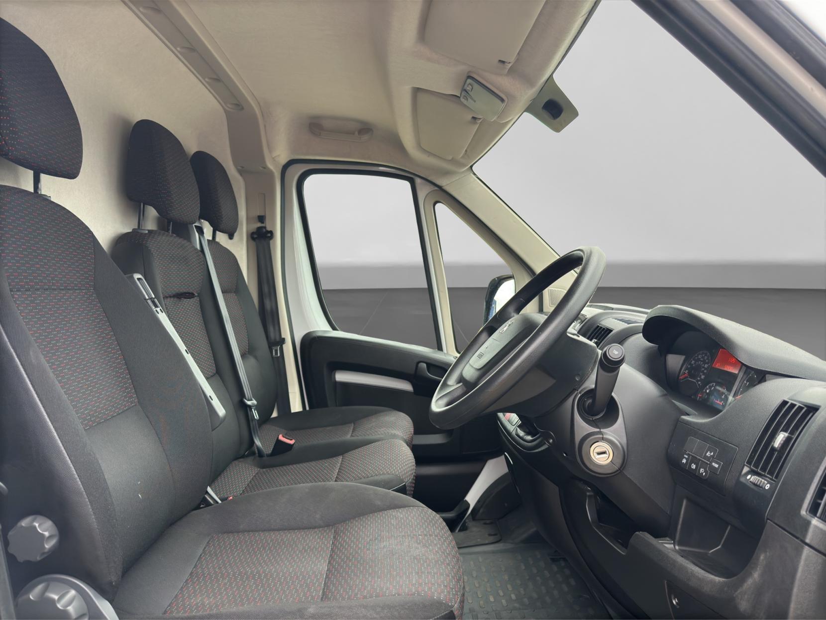 Peugeot Boxer 2.2 BlueHDi 335 Professional Panel Van 5dr Diesel Manual L3 H2 Euro 6 (s/s) (140 ps)