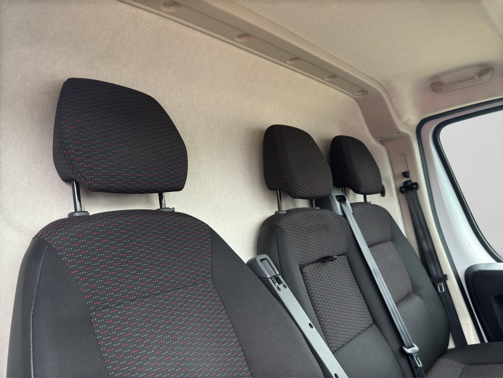 Peugeot Boxer 2.2 BlueHDi 335 Professional Panel Van 5dr Diesel Manual L3 H2 Euro 6 (s/s) (140 ps)