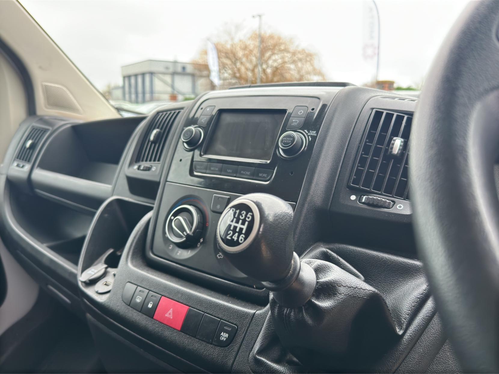 Peugeot Boxer 2.2 BlueHDi 335 Professional Panel Van 5dr Diesel Manual L3 H2 Euro 6 (s/s) (140 ps)