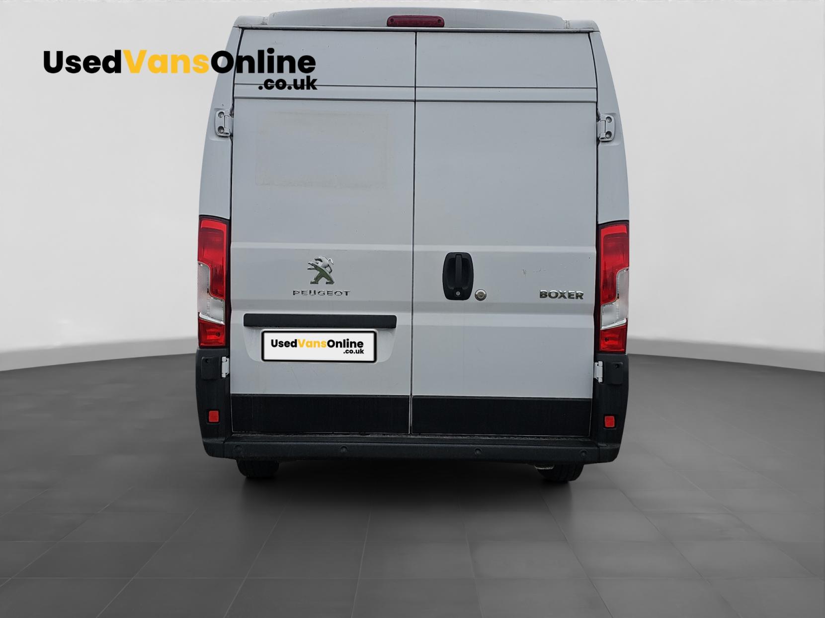 Peugeot Boxer 2.2 BlueHDi 335 Professional Panel Van 5dr Diesel Manual L2 H2 Euro 6 (s/s) (140 ps)