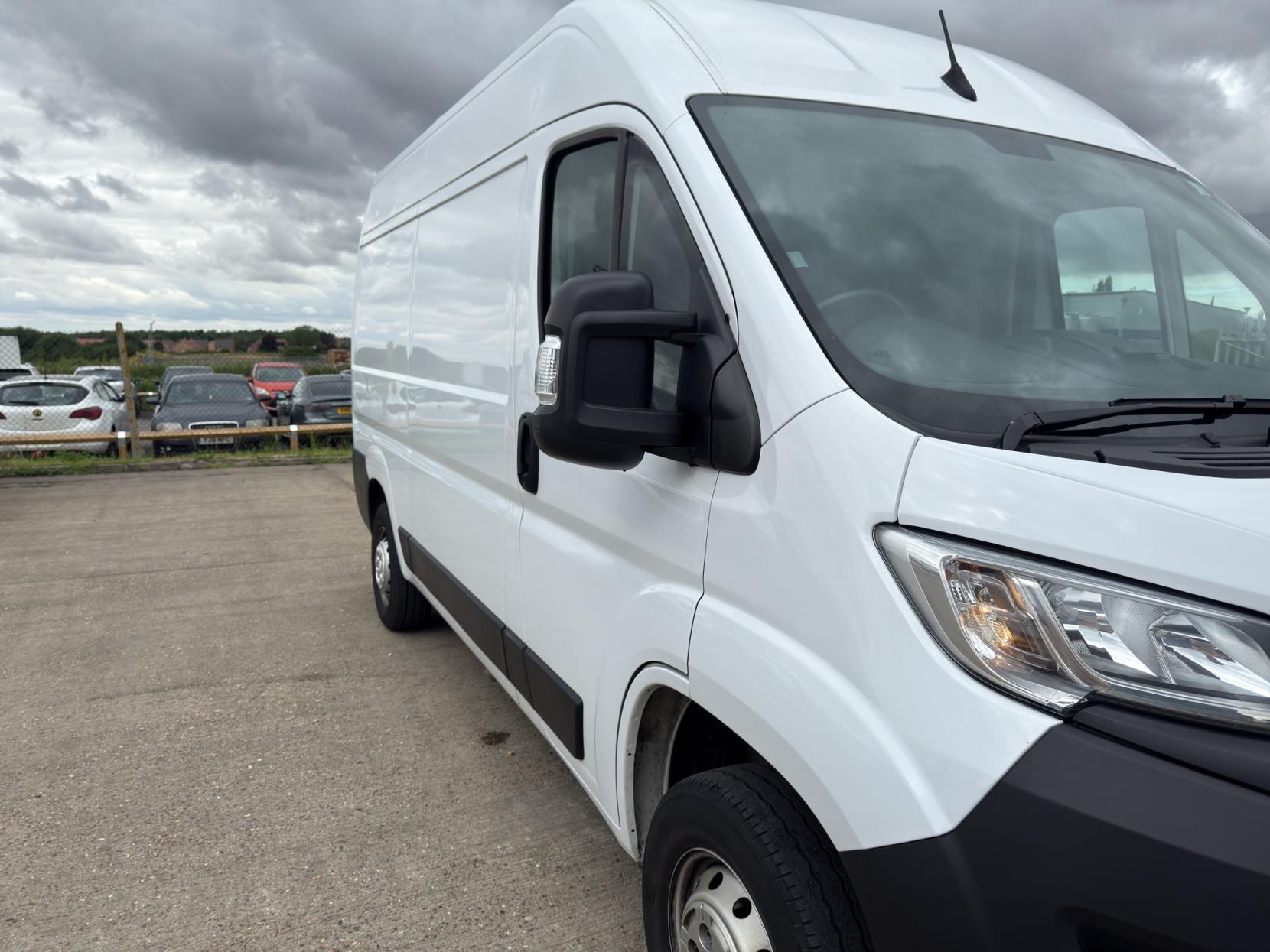 Vauxhall Movano 2.2 CDTi 3500 BiTurbo Dynamic Panel Van 5dr Diesel Manual FWD L2 H2 Euro 6 (s/s) (140 ps)