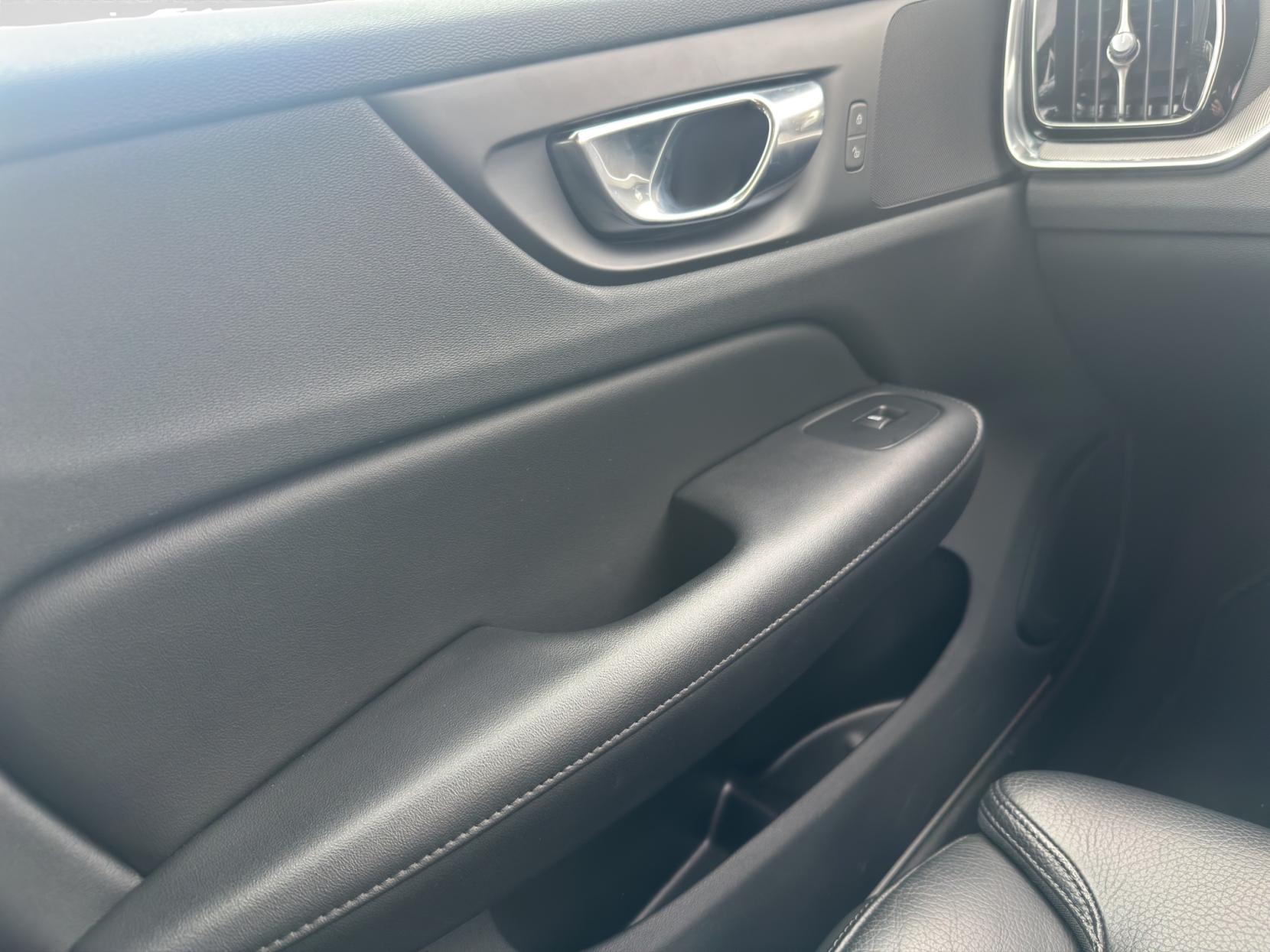 Volvo S60 2.0h T8 Recharge 18.8kWh R-Design Saloon 4dr Petrol Plug-in Hybrid Auto AWD Euro 6 (s/s) (455 ps)