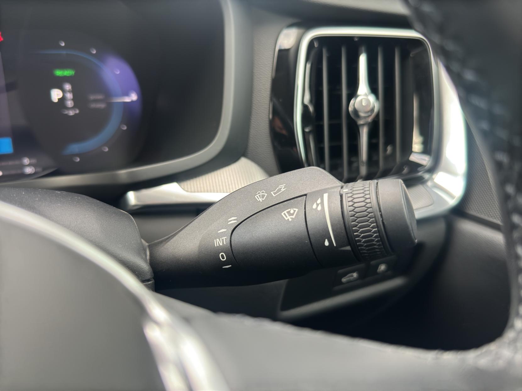 Volvo S60 2.0h T8 Recharge 18.8kWh R-Design Saloon 4dr Petrol Plug-in Hybrid Auto AWD Euro 6 (s/s) (455 ps)