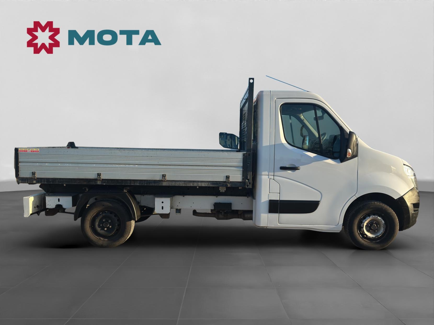 Nissan NV400 2.3 dCi 35 E Tipper 2dr Diesel Manual FWD L2 Euro 6 (130 ps)