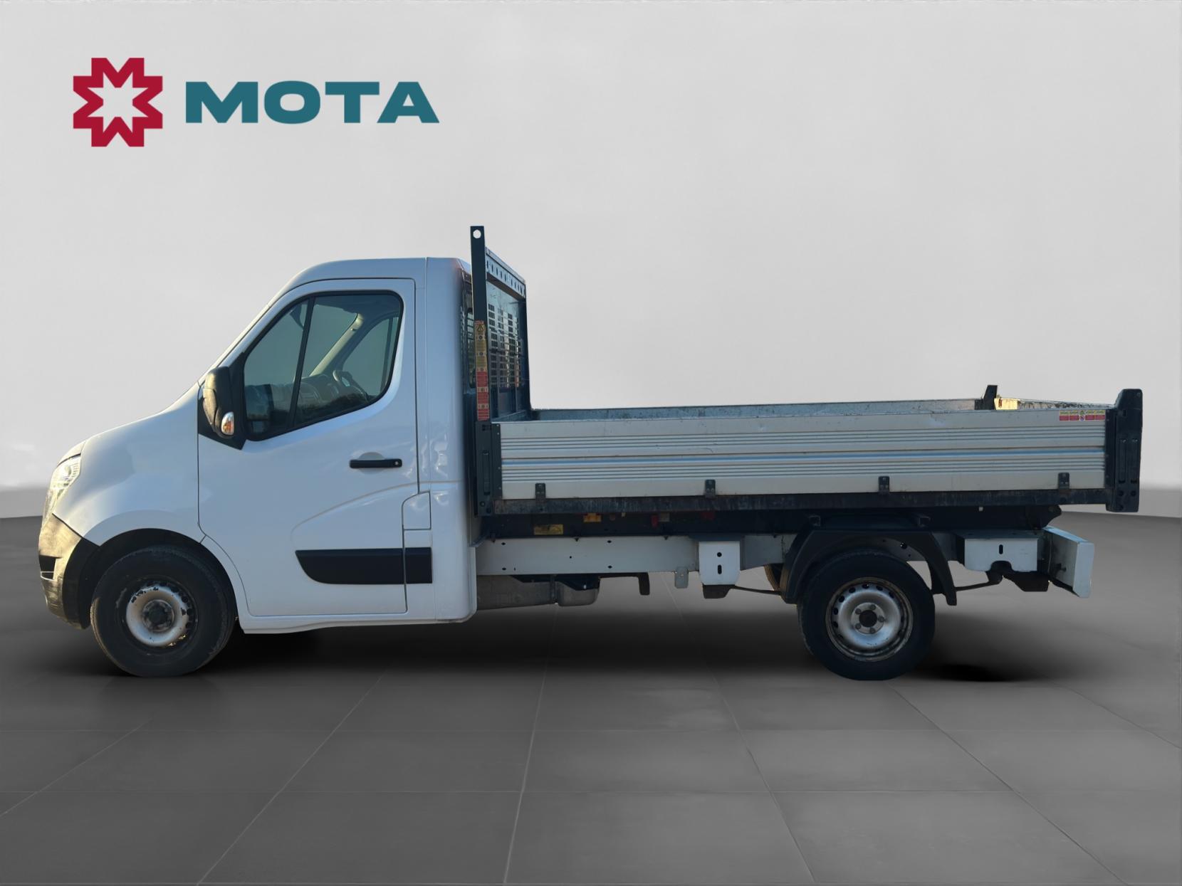 Nissan NV400 2.3 dCi 35 E Tipper 2dr Diesel Manual FWD L2 Euro 6 (130 ps)