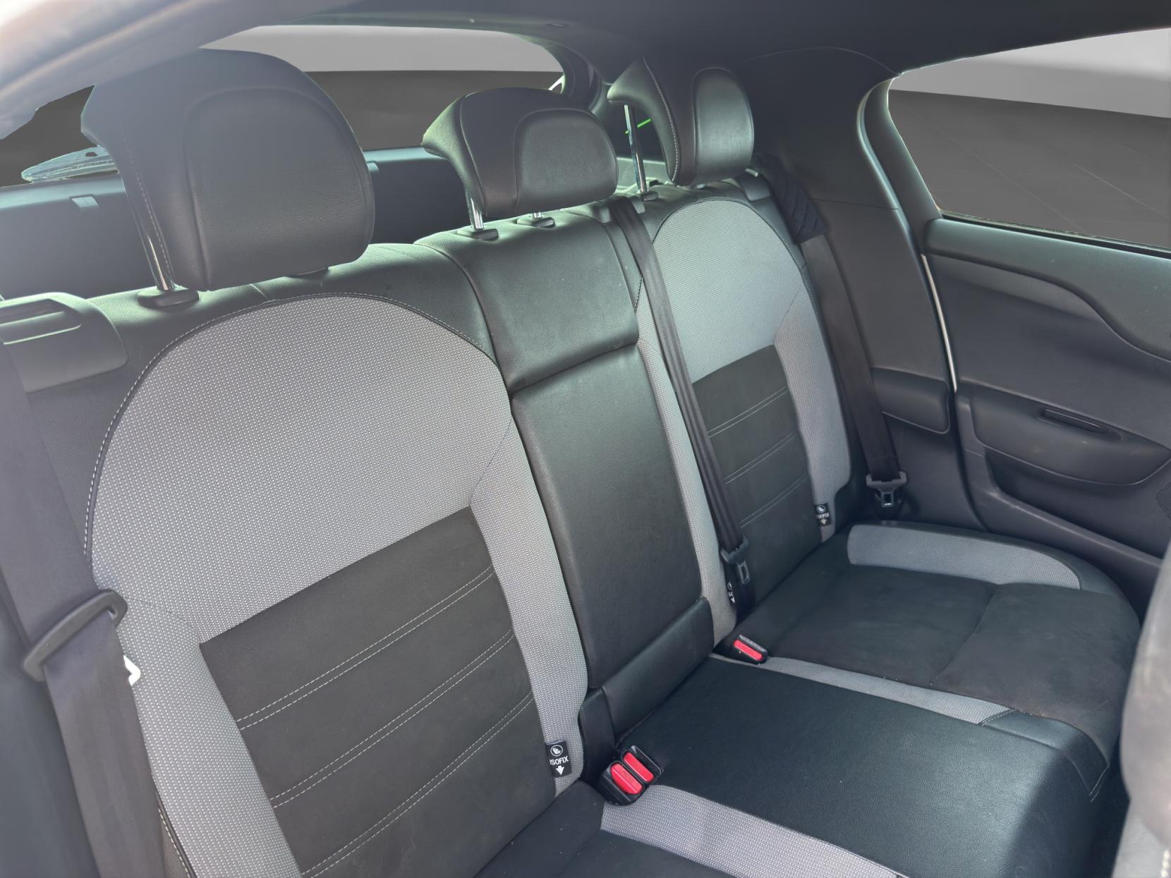 DS AUTOMOBILES DS 4 1.6 BlueHDi Prestige Hatchback 5dr Diesel Manual Euro 6 (s/s) (120 ps)