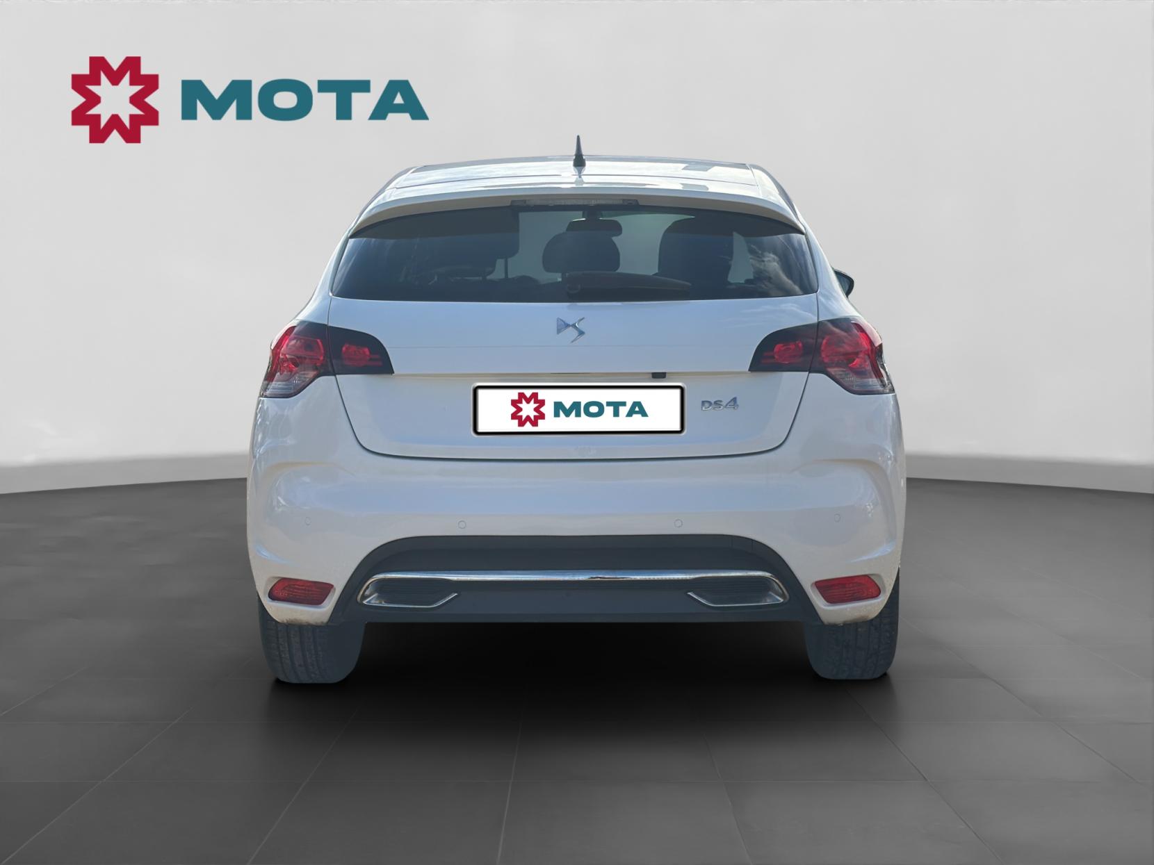 DS AUTOMOBILES DS 4 1.6 BlueHDi Prestige Hatchback 5dr Diesel Manual Euro 6 (s/s) (120 ps)