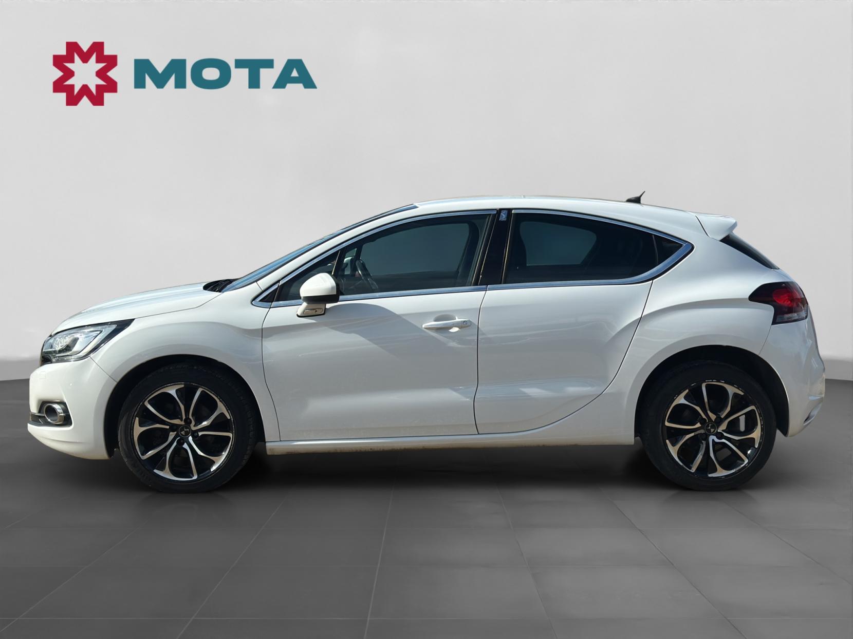 DS AUTOMOBILES DS 4 1.6 BlueHDi Prestige Hatchback 5dr Diesel Manual Euro 6 (s/s) (120 ps)