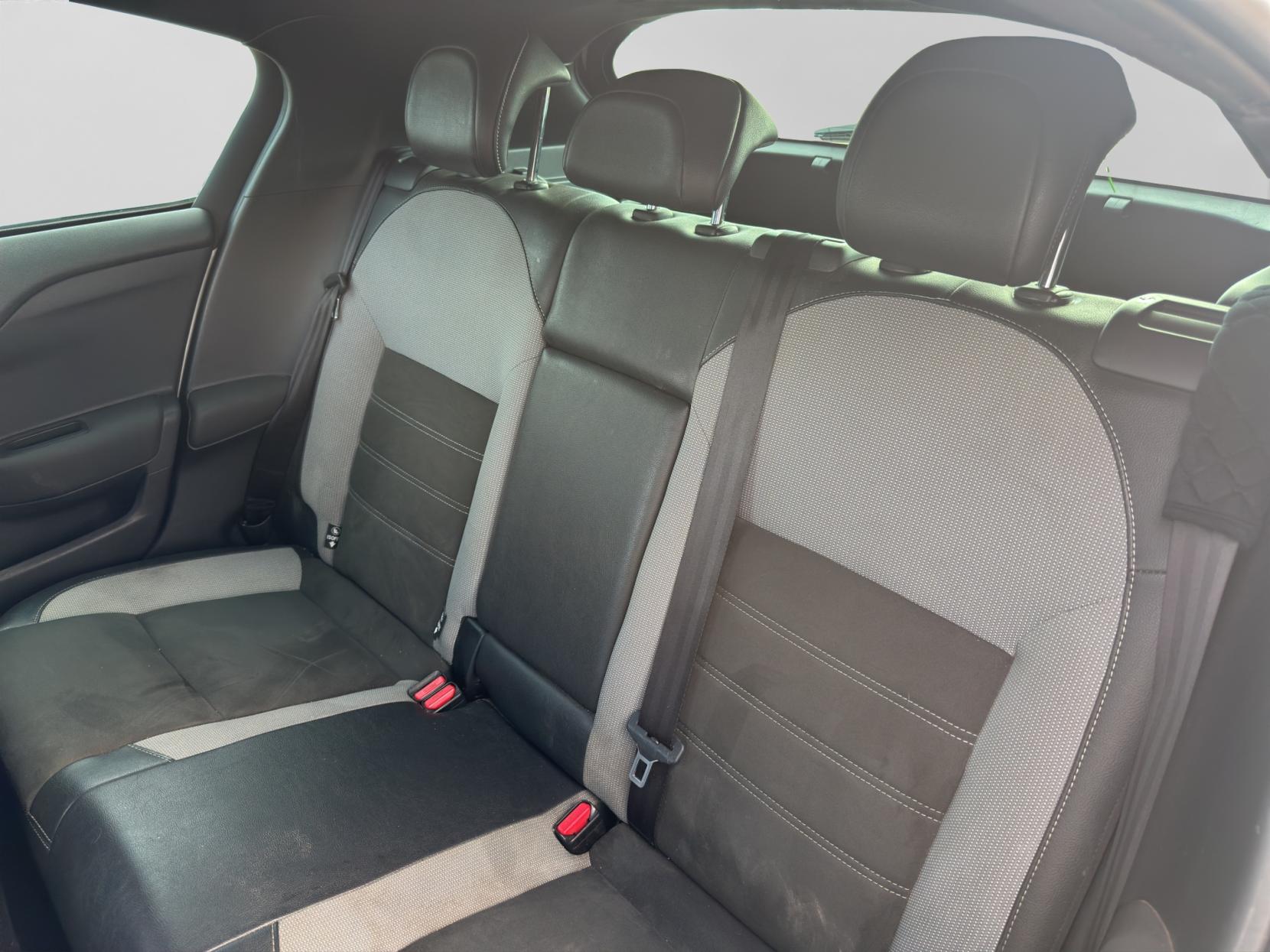 DS AUTOMOBILES DS 4 1.6 BlueHDi Prestige Hatchback 5dr Diesel Manual Euro 6 (s/s) (120 ps)