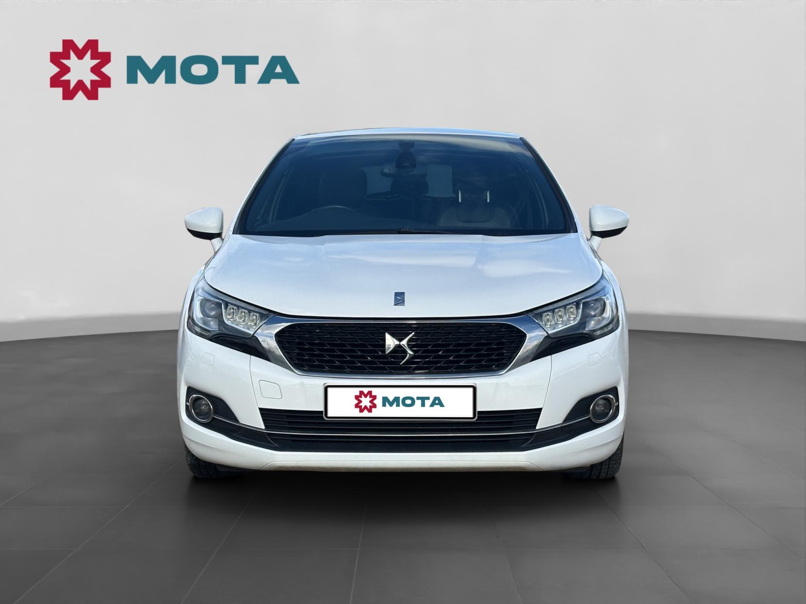 DS AUTOMOBILES DS 4 1.6 BlueHDi Prestige Hatchback 5dr Diesel Manual Euro 6 (s/s) (120 ps)