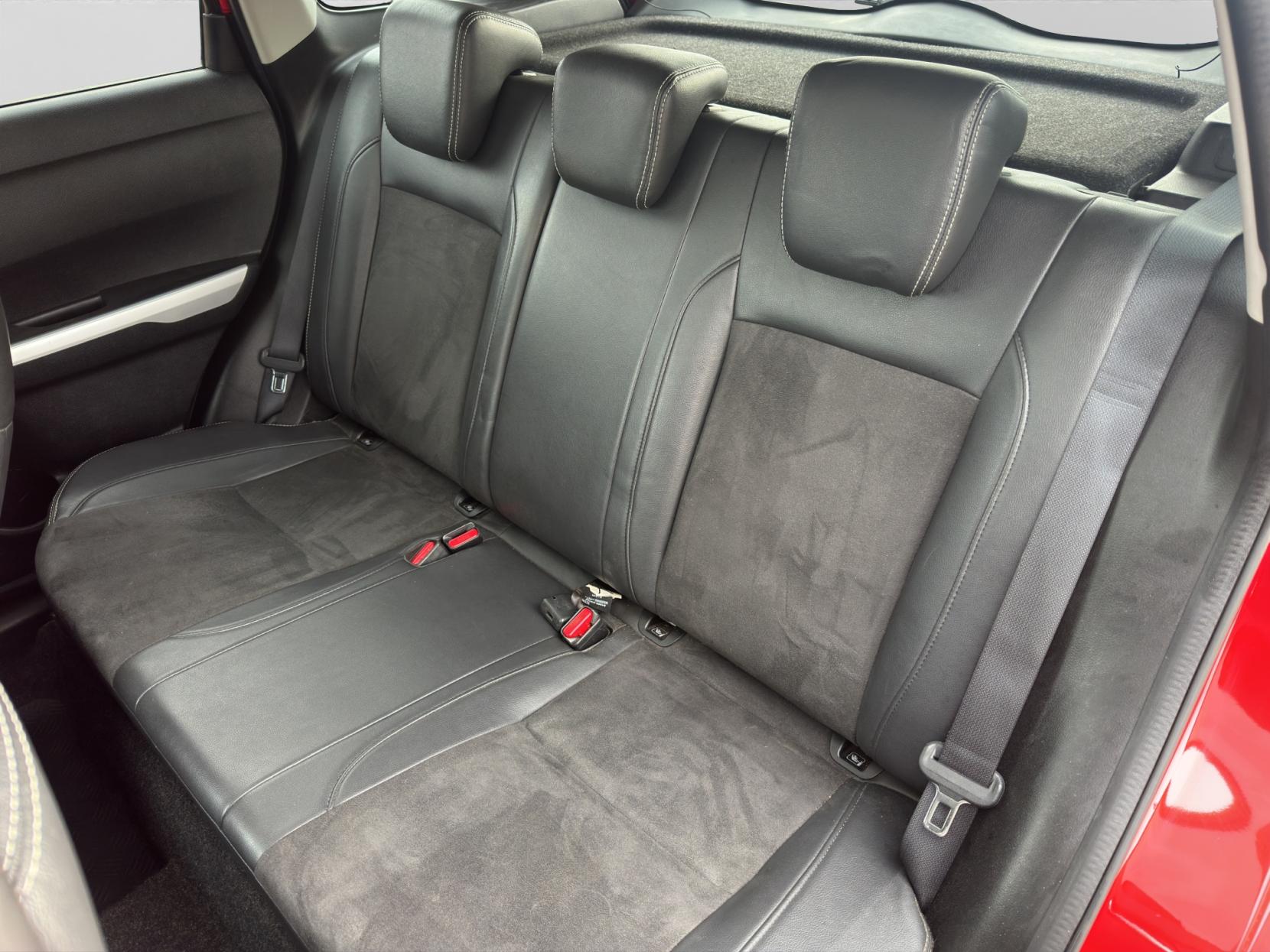 Suzuki Vitara 1.6 DDiS SZ5 SUV 5dr Diesel Manual Euro 6 (s/s) (120 ps)