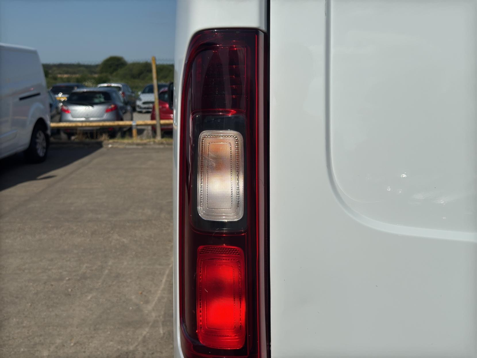 Fiat Talento 2.0 MultiJet 12 Tecnico Panel Van 5dr Diesel Manual L2 H1 Euro 6 (s/s) (120 ps)