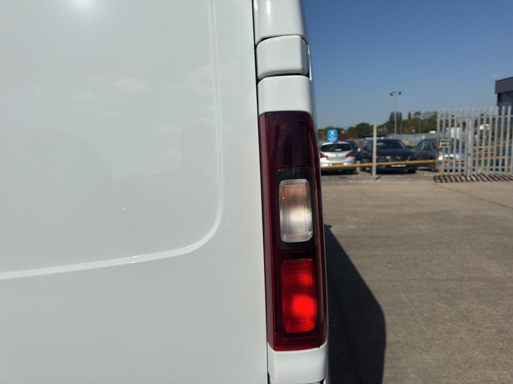 Fiat Talento 2.0 MultiJet 12 Tecnico Panel Van 5dr Diesel Manual L2 H1 Euro 6 (s/s) (120 ps)