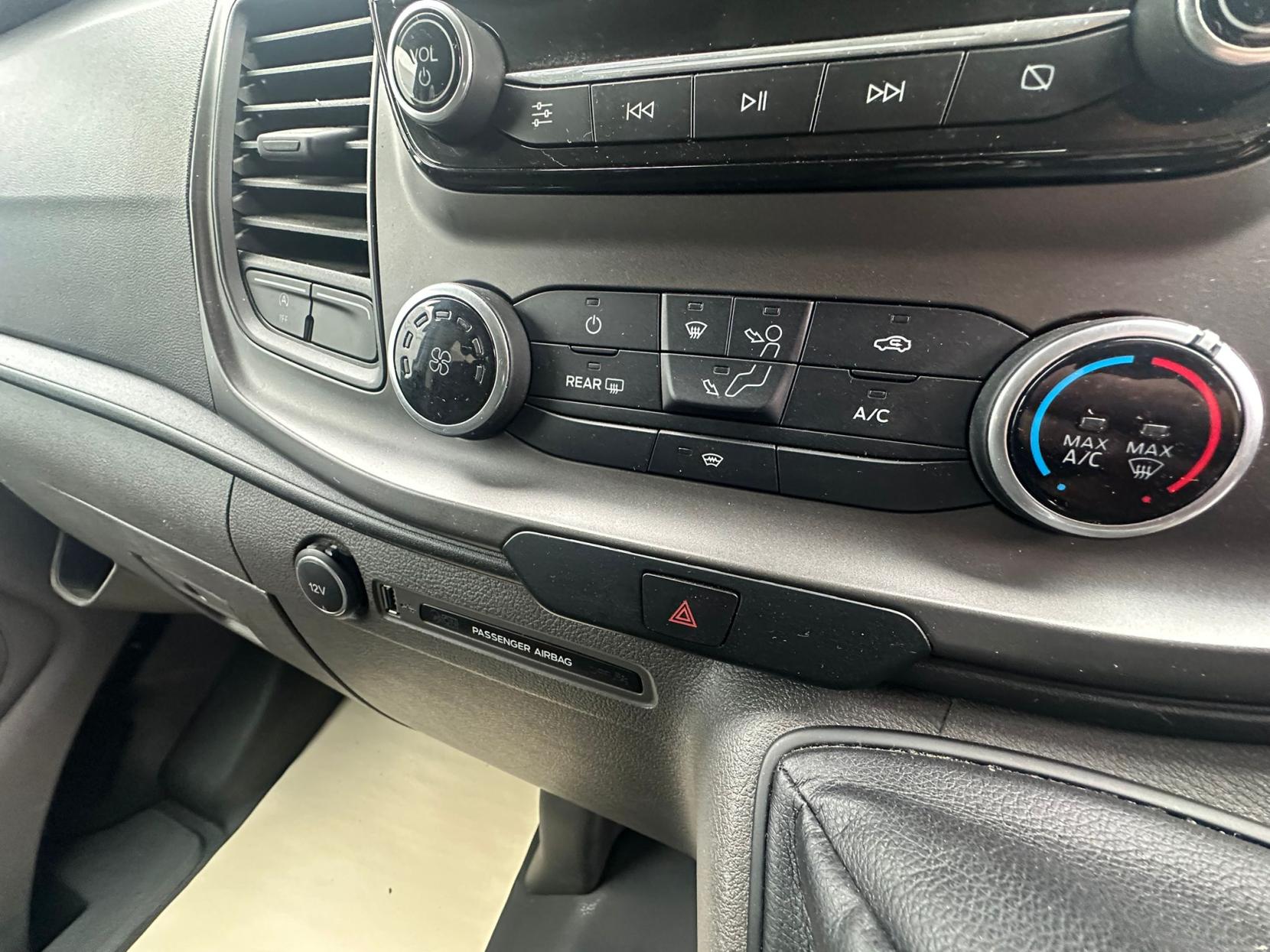 Ford Transit Custom 2.0 320 EcoBlue Trend Kombi Double Cab 5dr Diesel Manual L1 H1 Euro 6 (s/s) (130 ps)