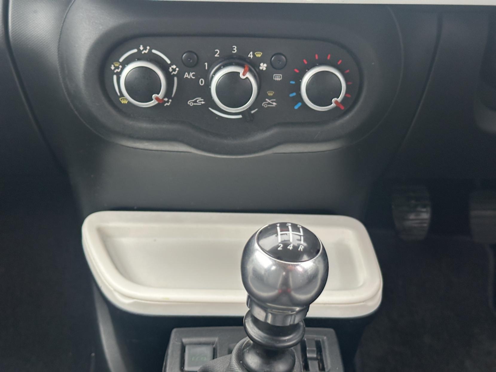 Renault Twingo 0.9 TCe ENERGY Dynamique Hatchback 5dr Petrol Manual Euro 6 (s/s) (90 ps)