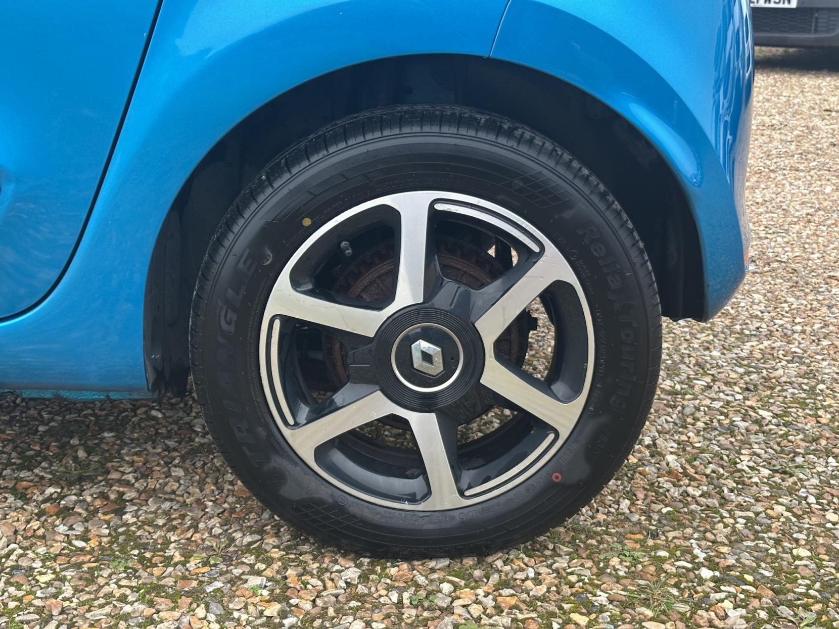 Renault Twingo 0.9 TCe ENERGY Dynamique Hatchback 5dr Petrol Manual Euro 6 (s/s) (90 ps)