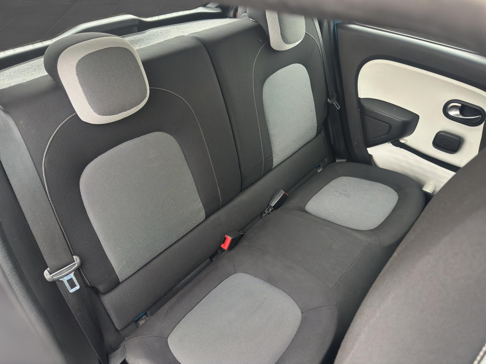 Renault Twingo 0.9 TCe ENERGY Dynamique Hatchback 5dr Petrol Manual Euro 6 (s/s) (90 ps)