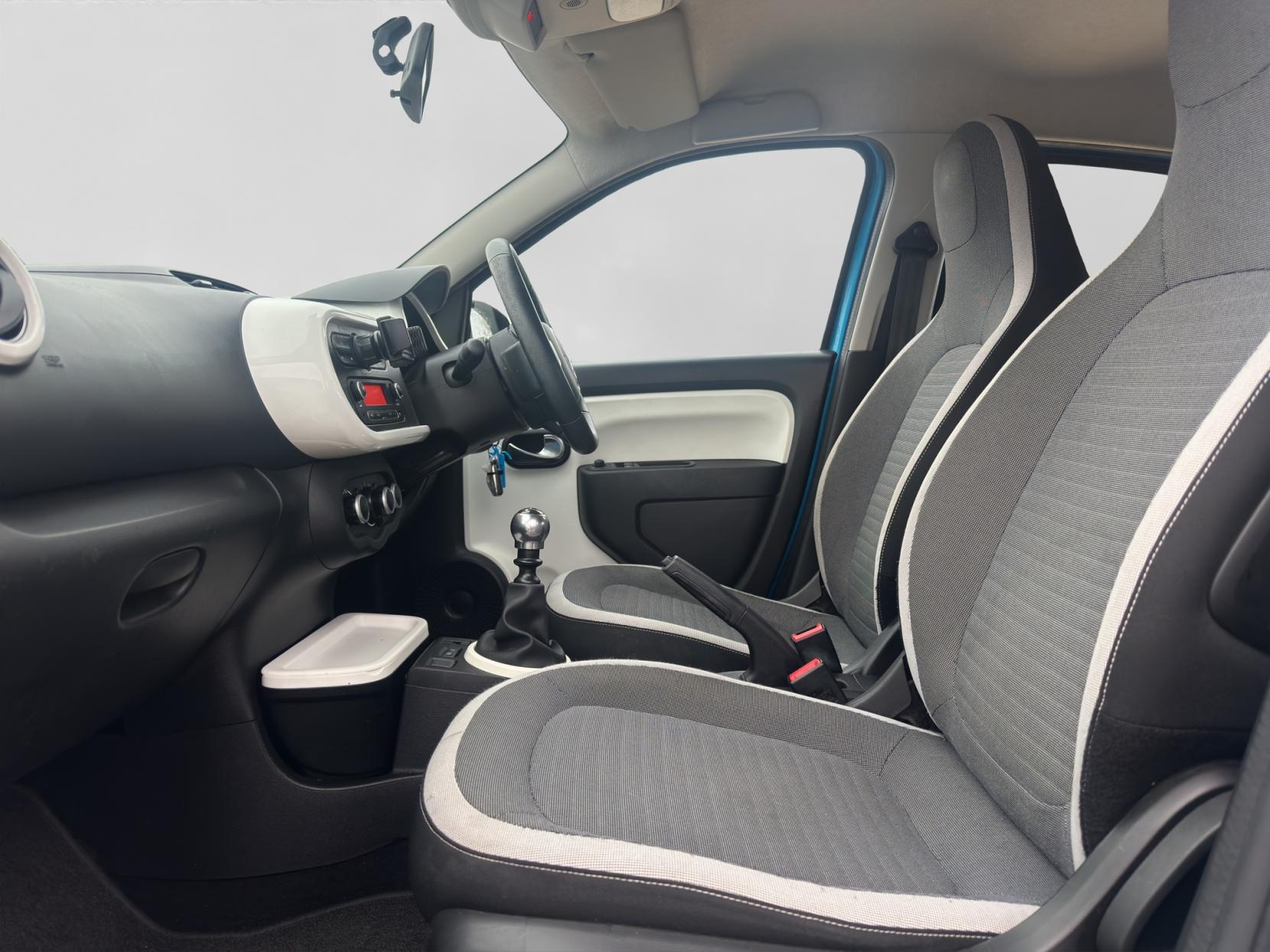 Renault Twingo 0.9 TCe ENERGY Dynamique Hatchback 5dr Petrol Manual Euro 6 (s/s) (90 ps)