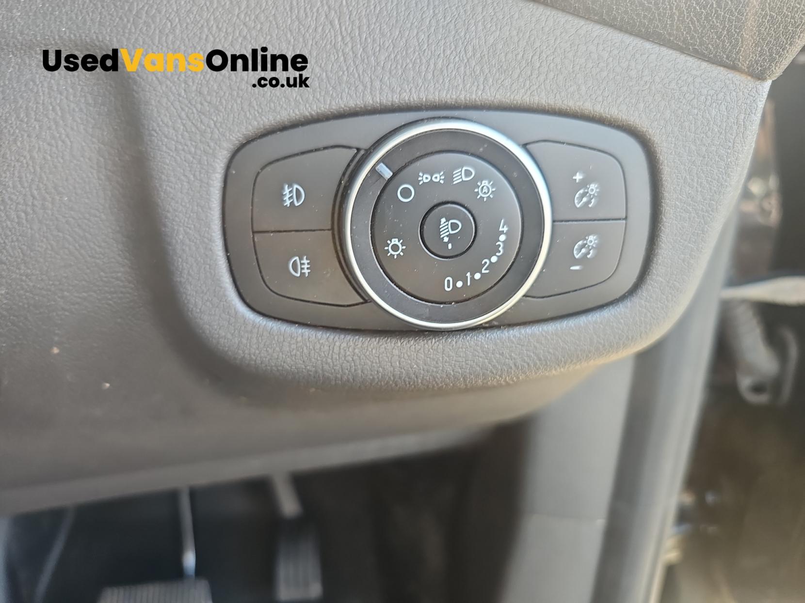 Ford Transit Connect 1.5 240 EcoBlue Limited Panel Van 5dr Diesel Auto L2 Euro 6 (s/s) (120 ps)