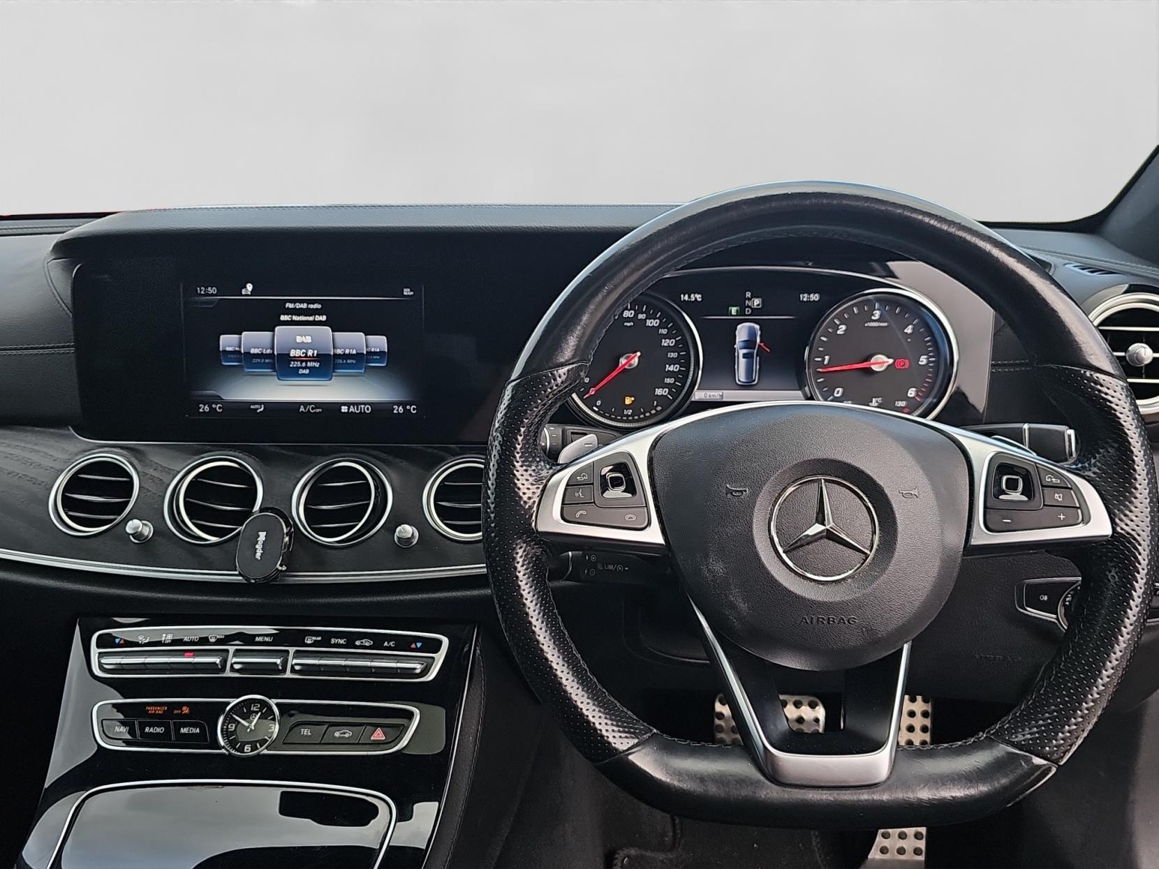 Mercedes-Benz E Class 2.0 E220d AMG Line (Premium) Estate 5dr Diesel G-Tronic+ Euro 6 (s/s) (194 ps)