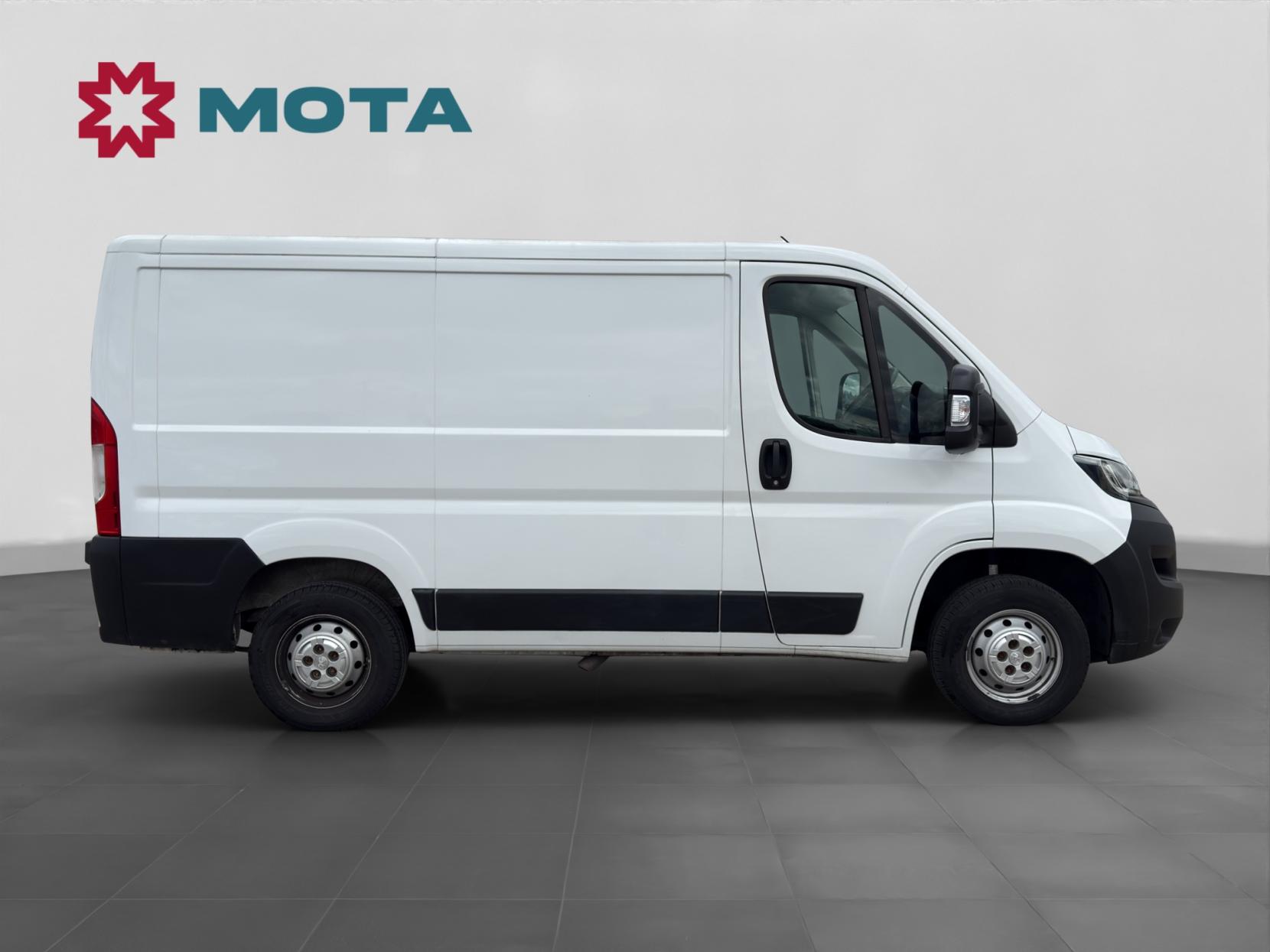 Peugeot Boxer 2.2 BlueHDi 333 Professional Panel Van 5dr Diesel Manual L1 H1 Euro 6 (s/s) (120 ps)